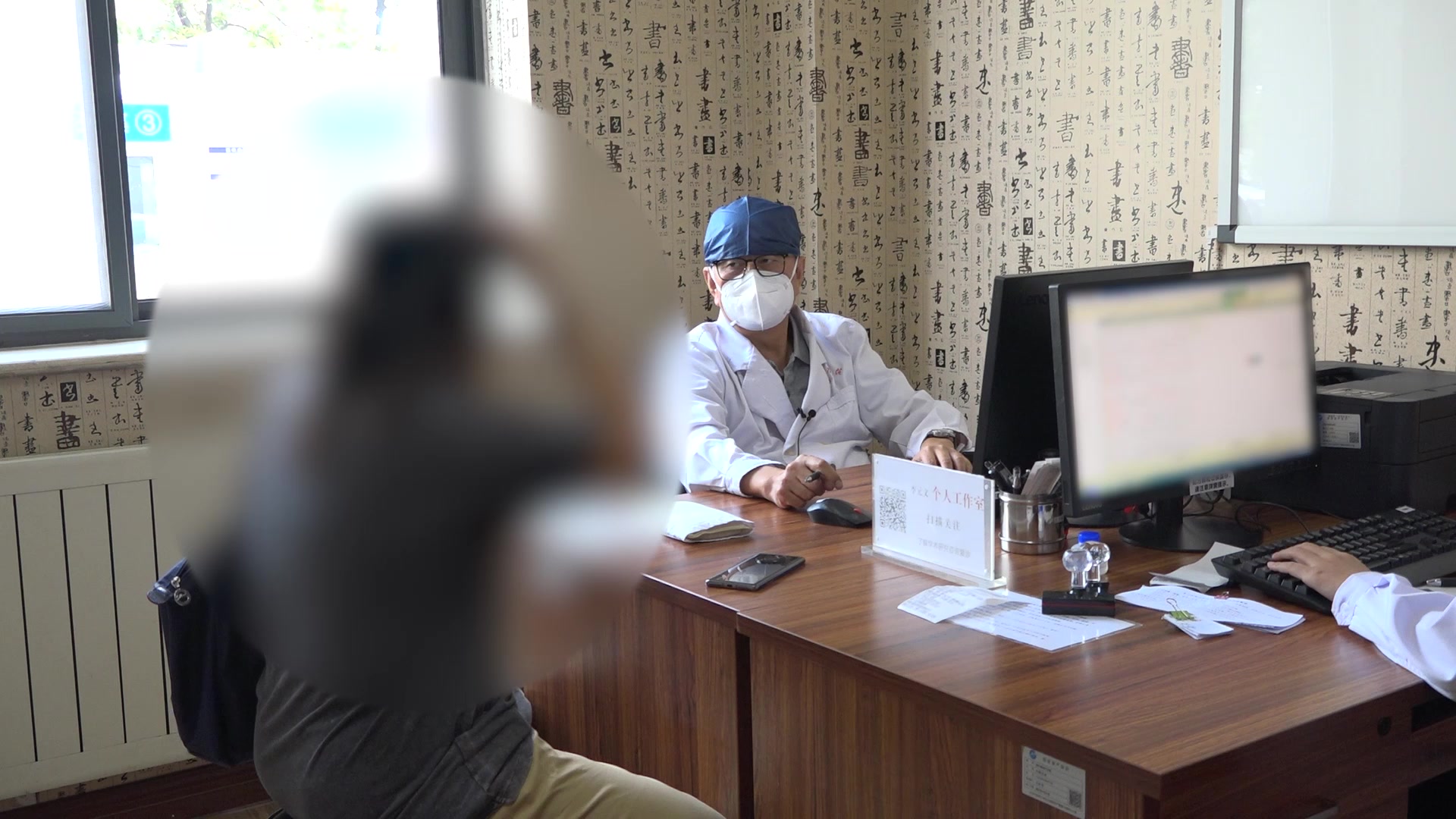 脾虚湿蕴肝郁血瘀：40岁女性腰部刺痛伴头晕的疏肝健脾通络法