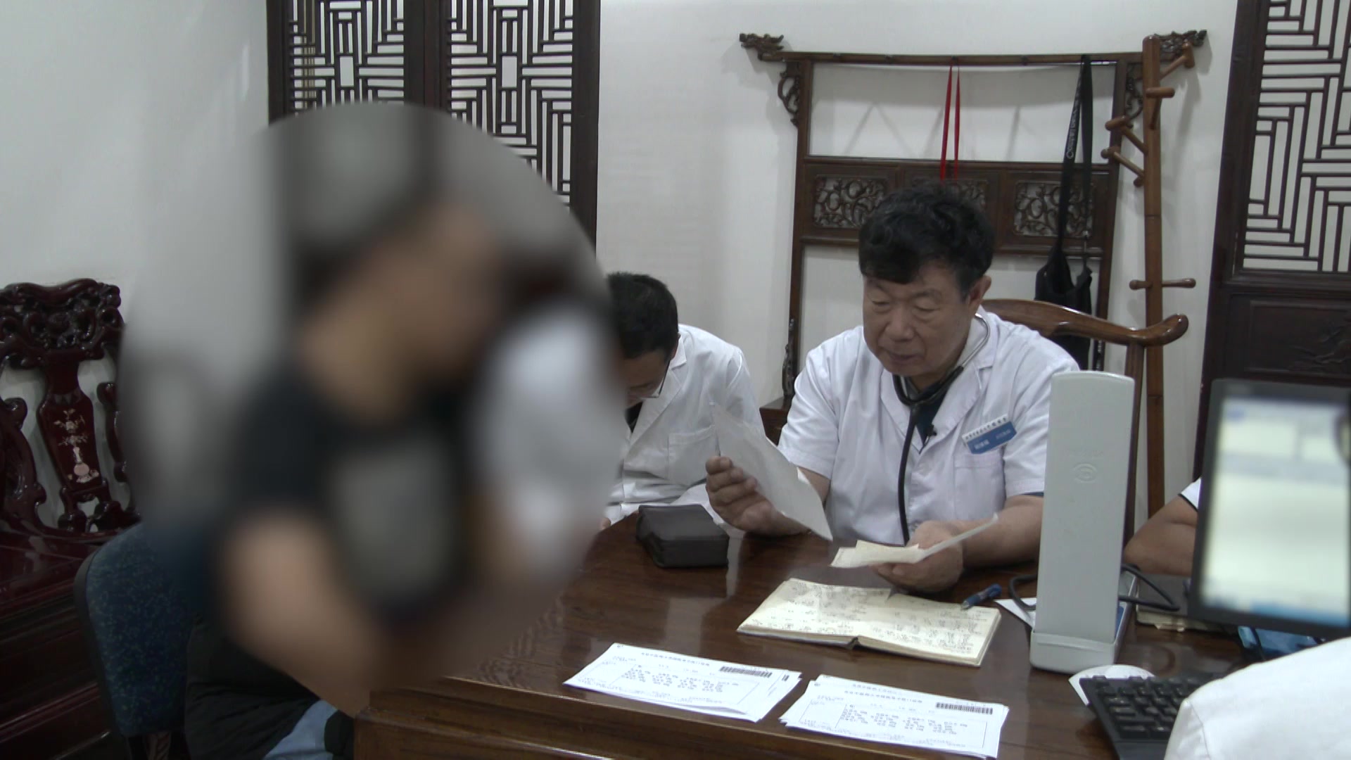 气滞血瘀兼肾气不固：48岁男性胸闷尿频的活血固肾法