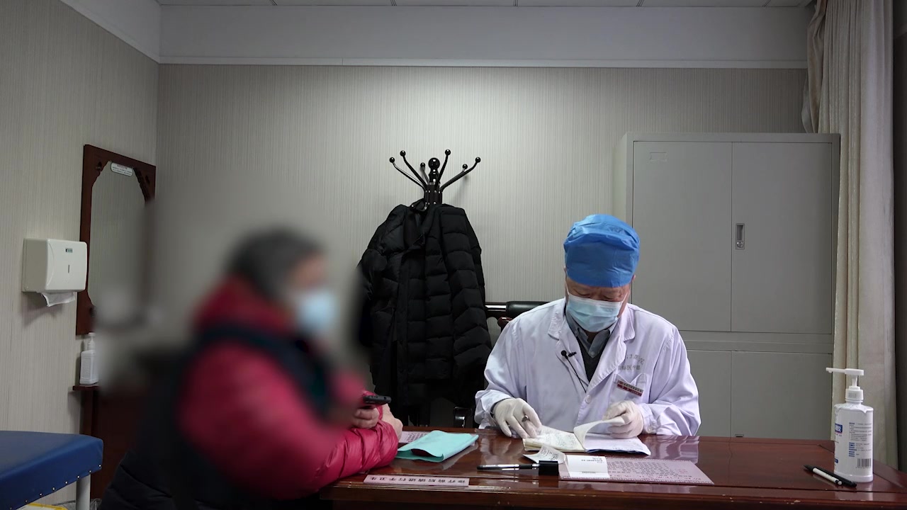 阴虚津亏：67岁乳腺癌术后口干便秘失眠的复诊调治