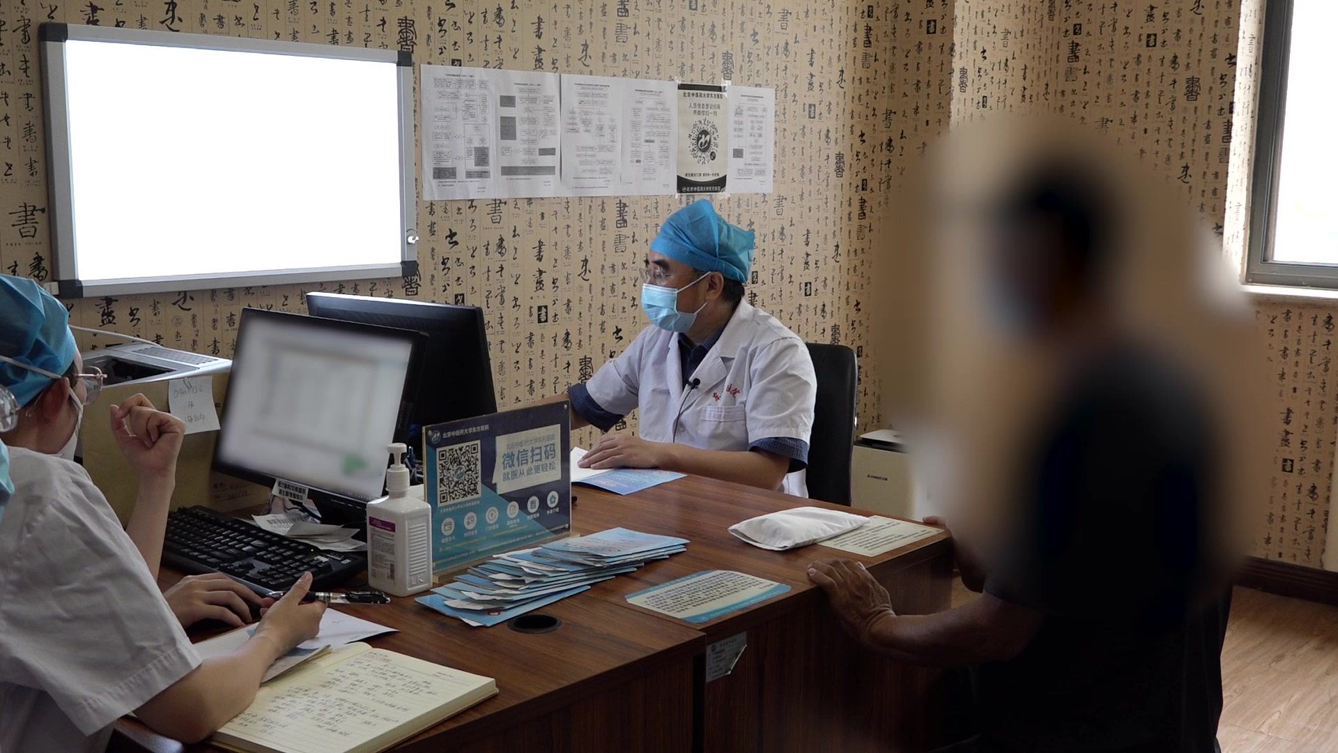 痰瘀互结兼脾胃虚弱：73岁男性肝占位恶心纳差的化痰散结健脾和胃法
