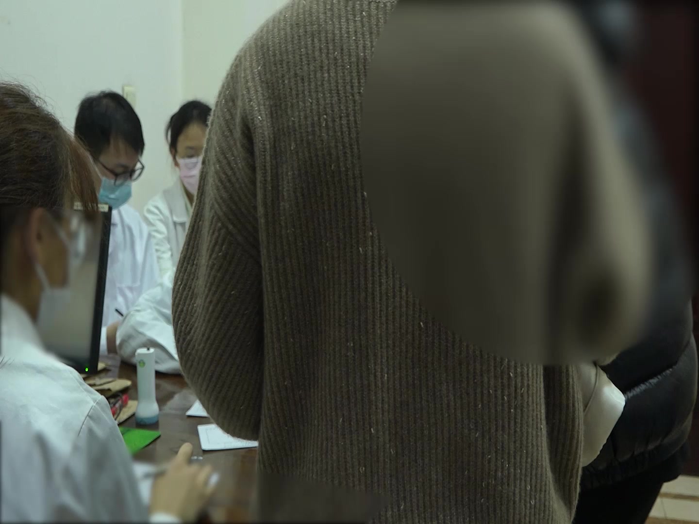 风热犯肺兼脾虚：19岁学生外感后低热咳嗽10天的疏风清热法