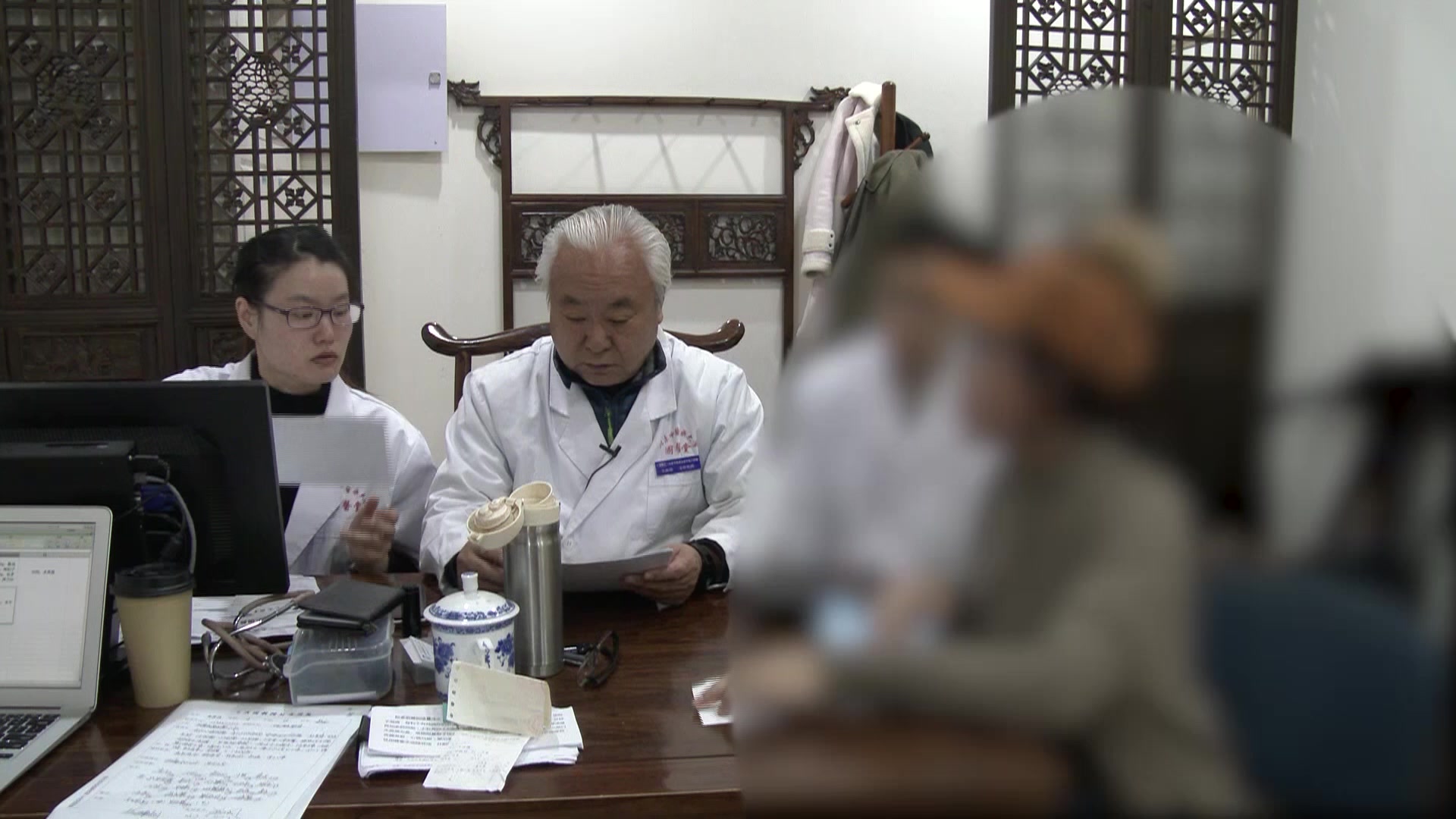 血热扰心：27岁狼疮性肾炎患者烦躁失眠的清热凉血调治