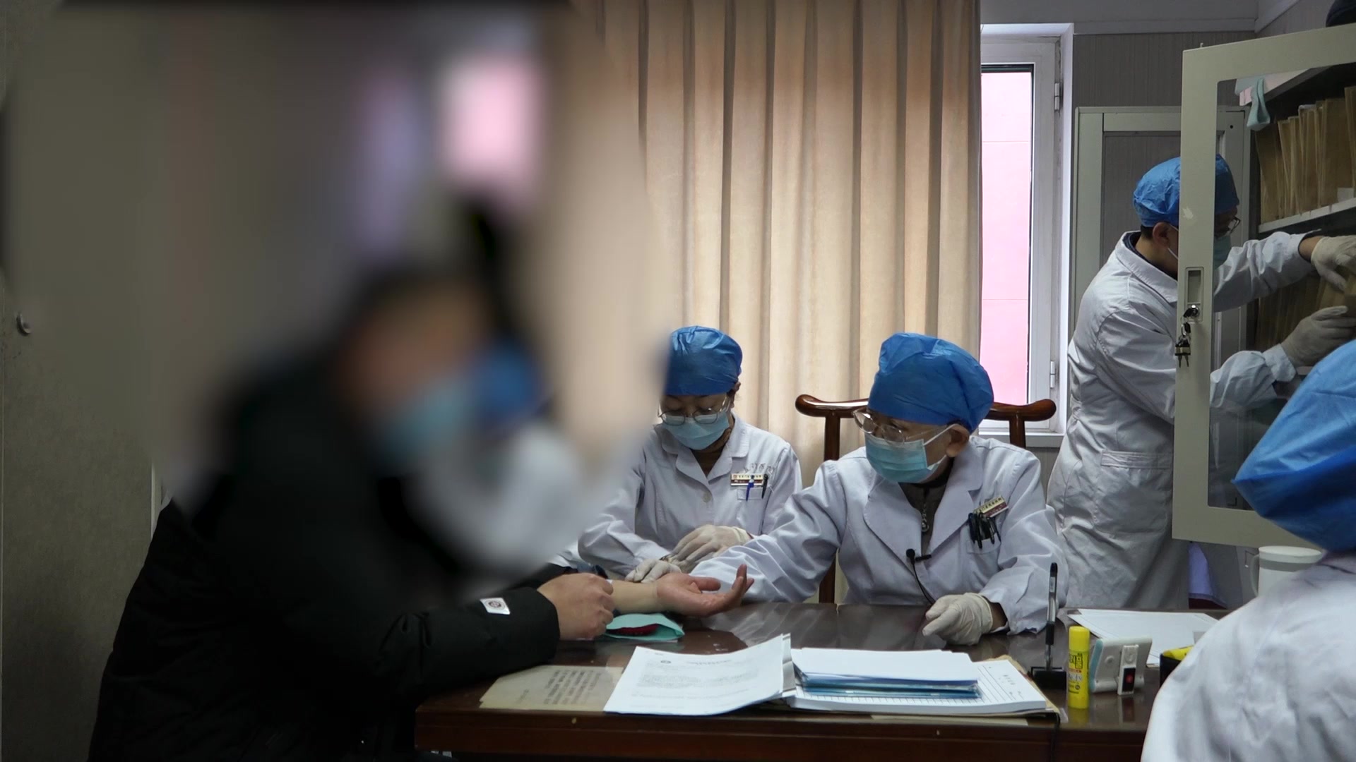 气虚血瘀痰浊阻络：52岁冠心病支架术后偶发胸痛的益气活血化痰法