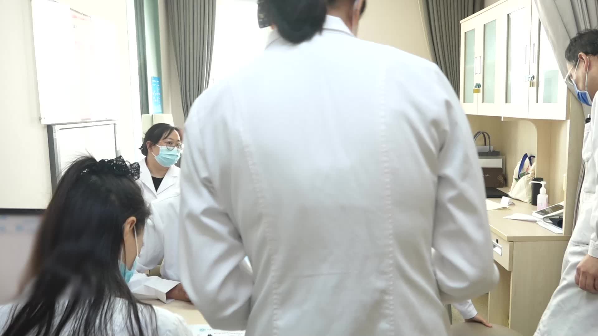 气阴两虚胃气上逆：98岁老人食水不进之益气养阴降逆法