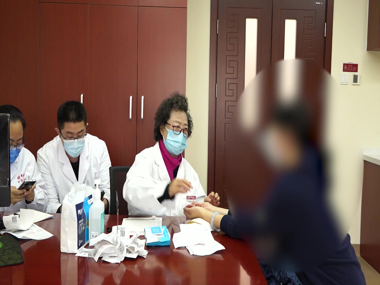 血虚津亏心神不宁：47岁女性失眠伴闭经的养血安神法