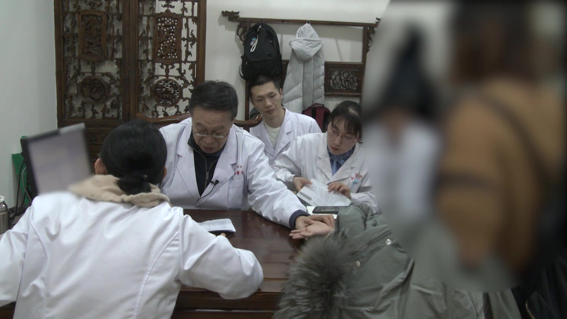 血热伤络：7岁女童过敏性紫癜性肾炎潜血未消之凉血止血法