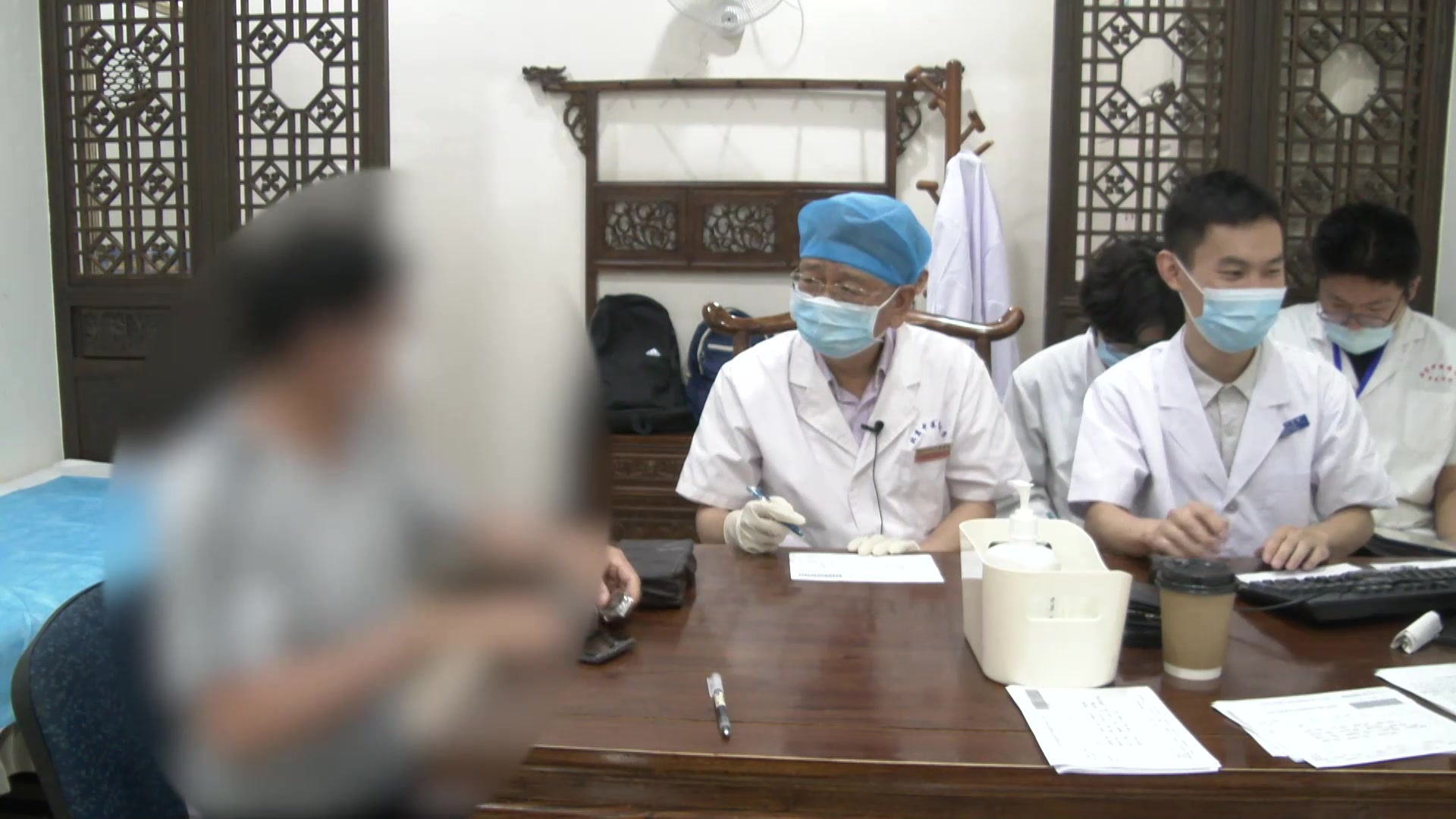 脾虚湿盛清阳不升：48岁男性头蒙如裹的健脾升清法