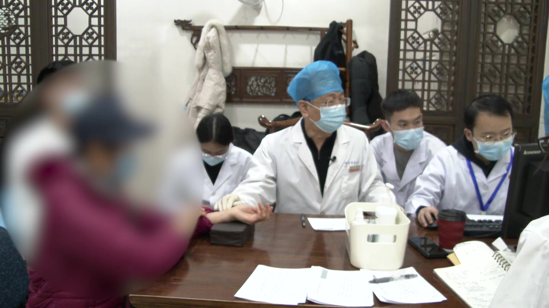 肝郁气滞血瘀：65岁女性腹部包块的疏肝解郁散结法