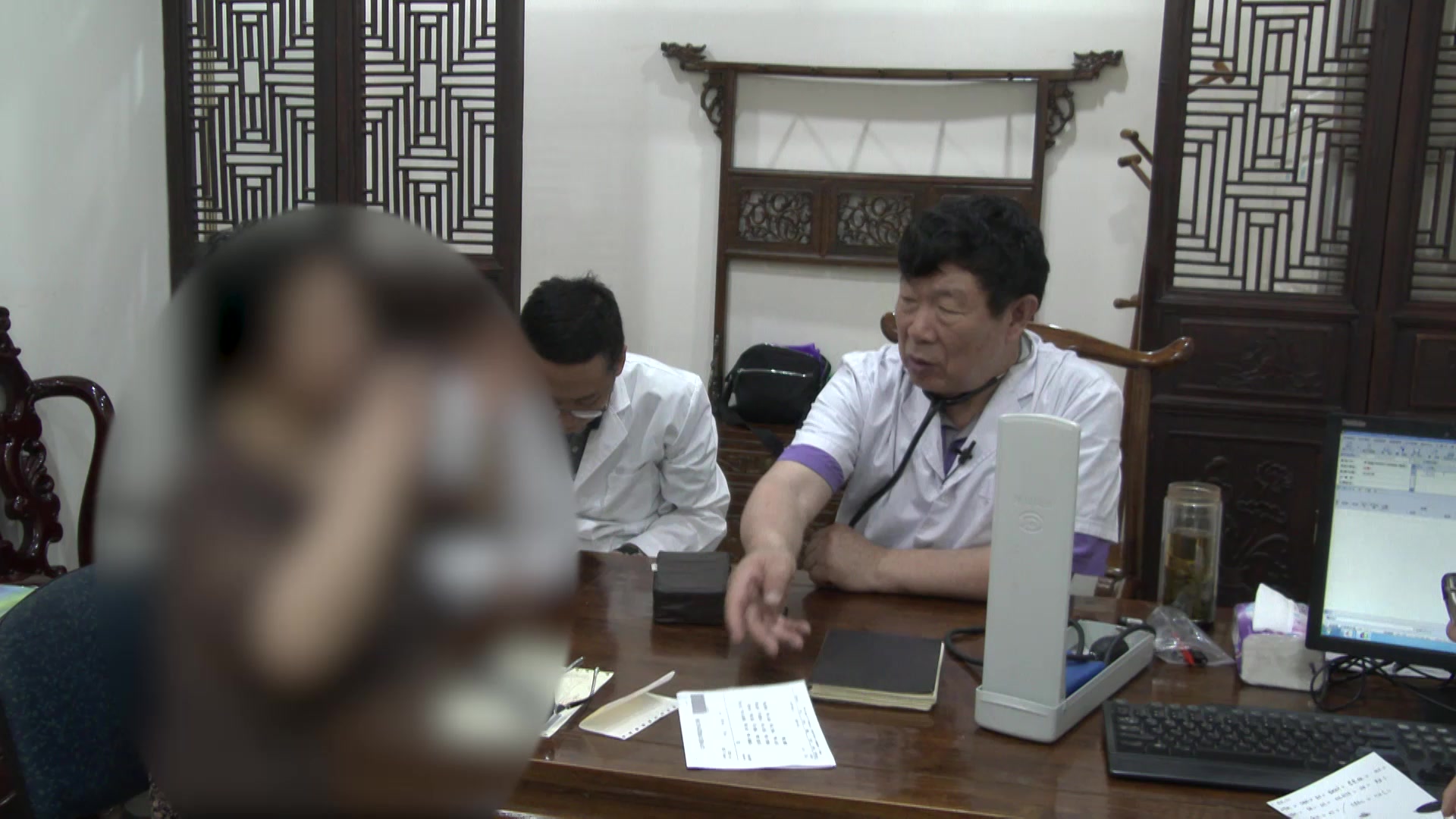 脾肾阳虚证：63岁女性晨肿汗多遗尿身痛之温阳固肾通络法