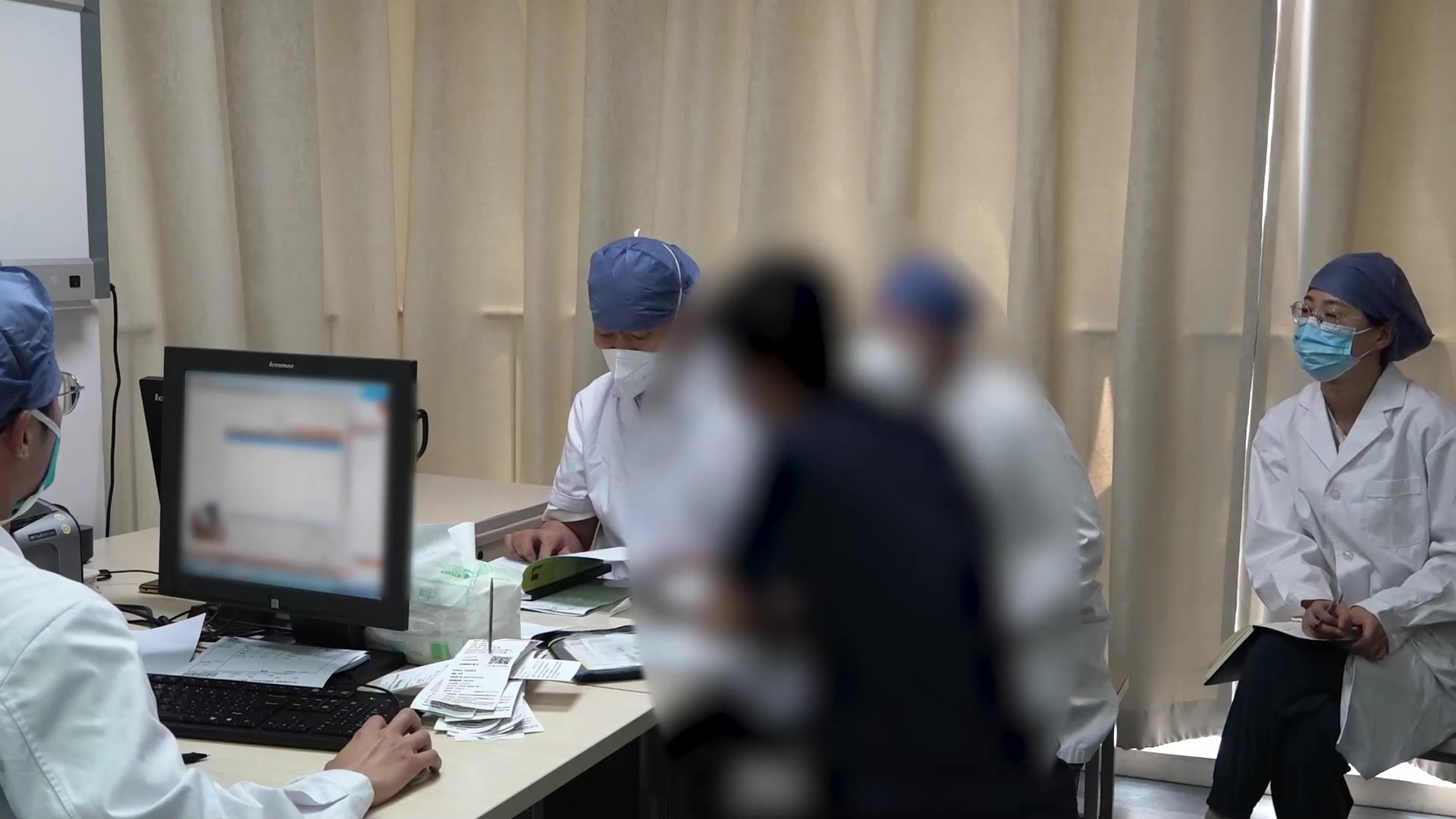 气滞湿阻：37岁肠癌患者腹痛腹胀的行气导滞化湿法