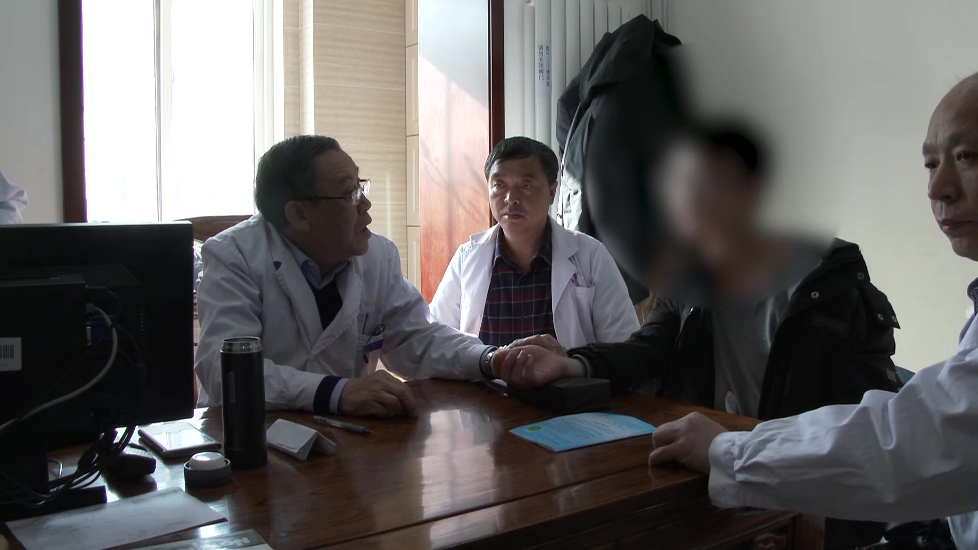 气虚不固营卫不和：24岁男性手足汗出伴凉的玉屏风合桂枝汤内外合治
