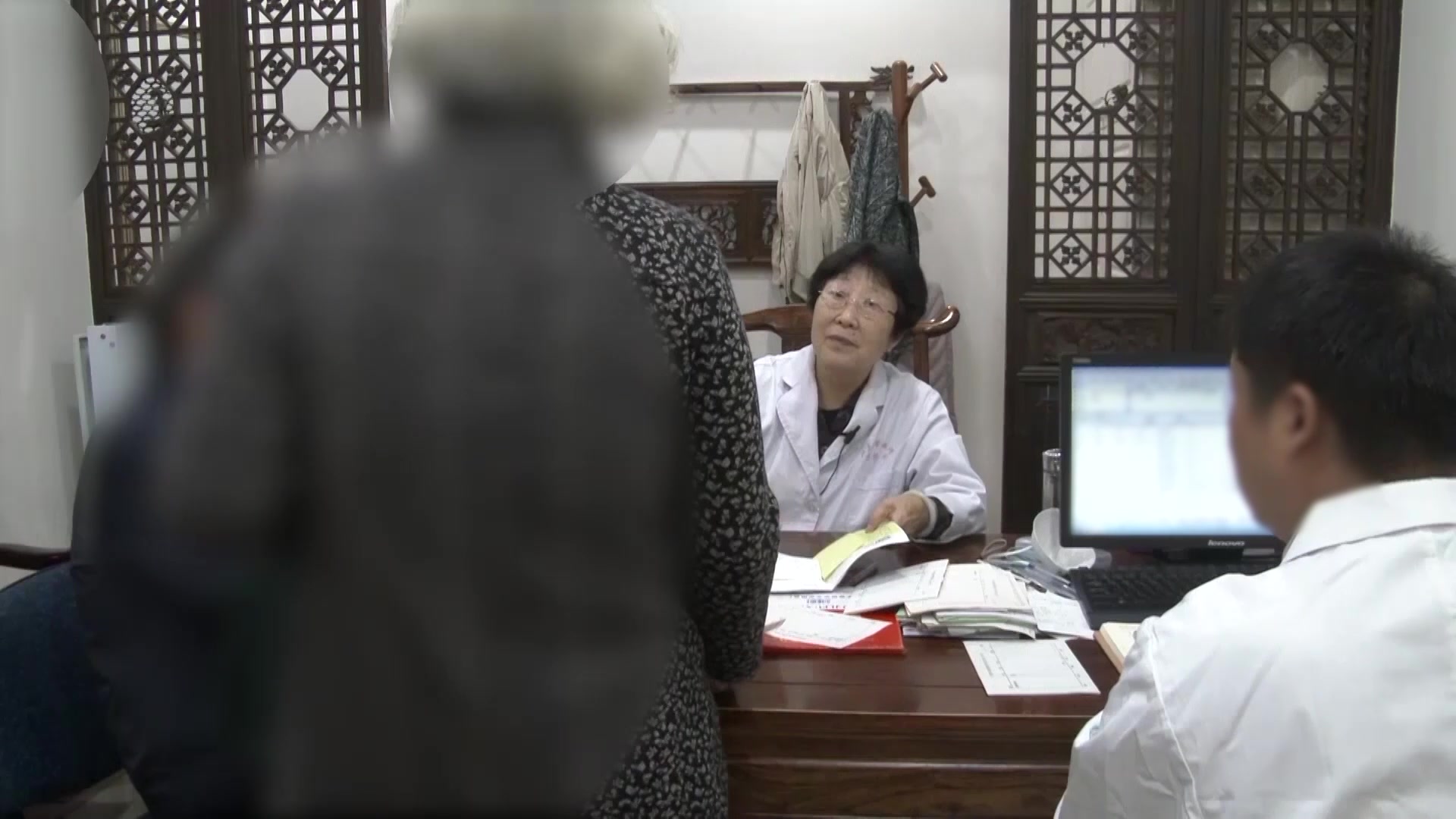 胸阳不振食积胃热：66岁男性糖尿病胸闷口臭便秘的宽胸消食法