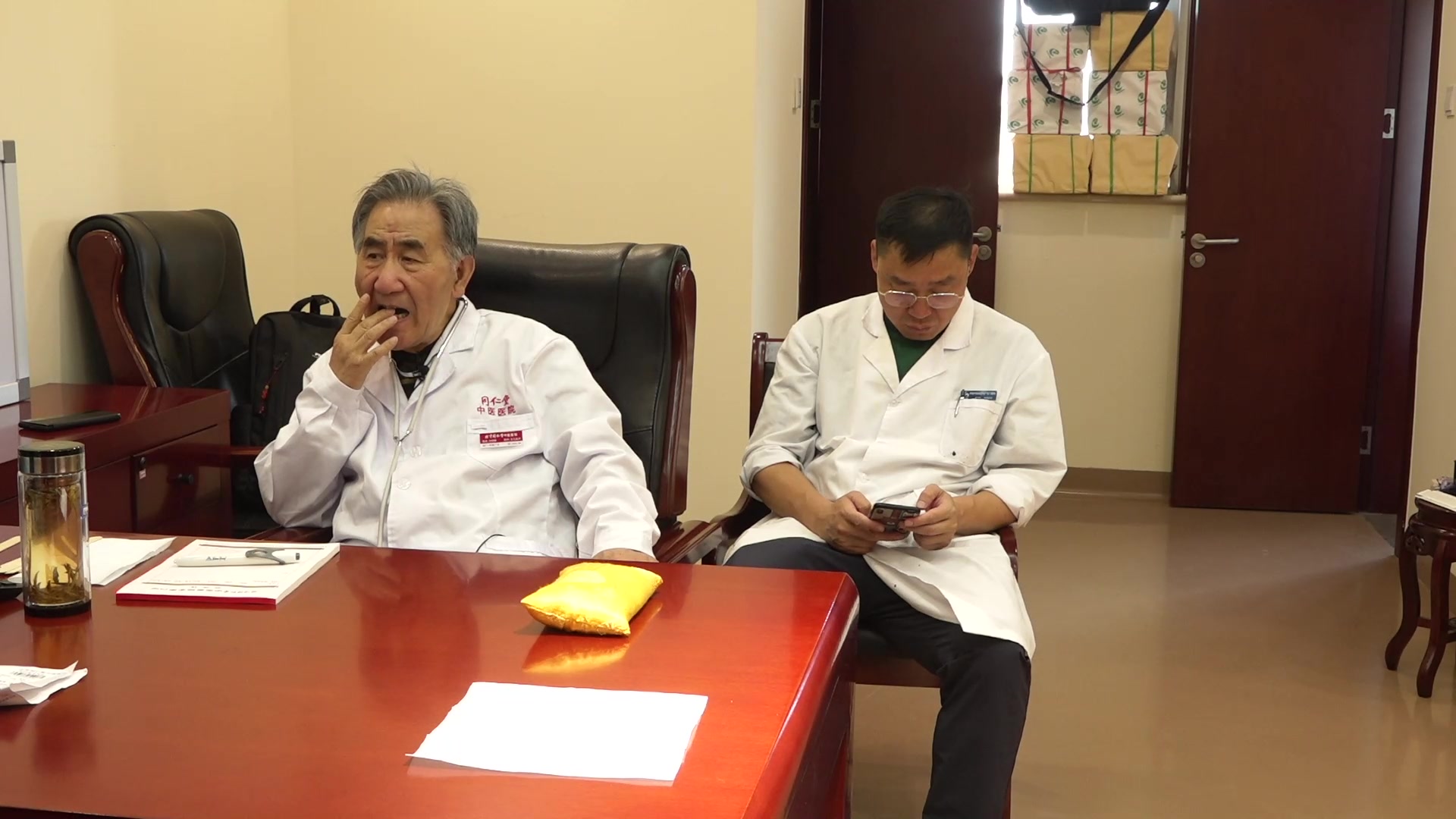 肺热痰蕴胃气上逆：5岁过敏女童感冒咳黄痰伴烧心的清肺化痰和胃法