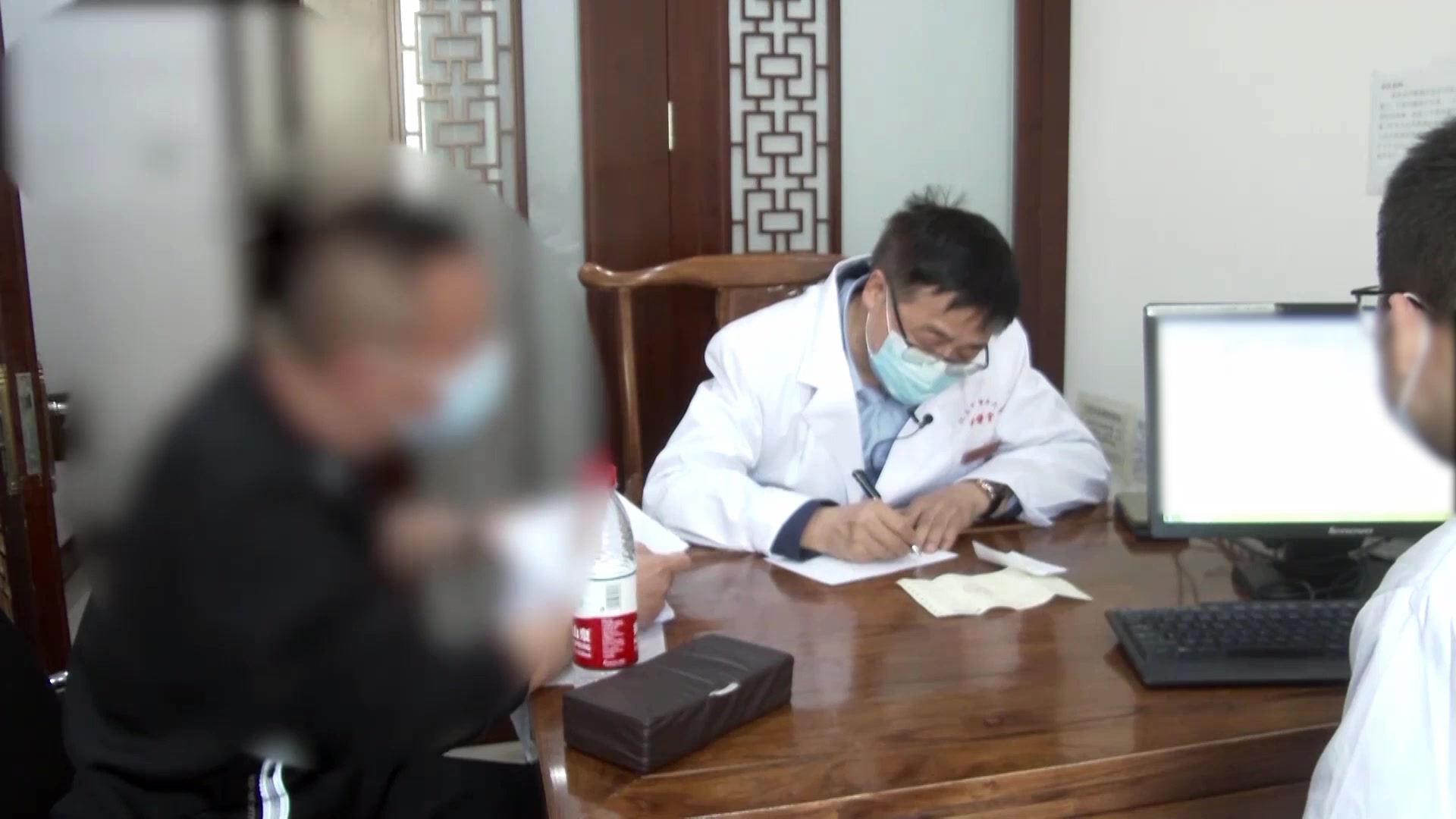 脾肾亏虚湿浊内停：44岁男性甲状腺癌术后糖尿病肾病蛋白尿的中药抗异生治疗