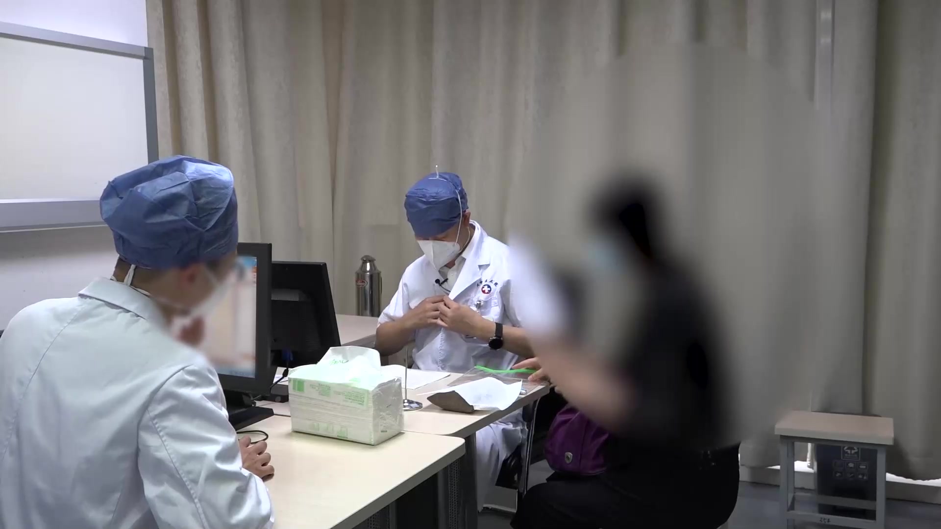 寒热错杂之胃痞：55岁女性饭后胀满口干口苦的半夏泻心汤加减调治