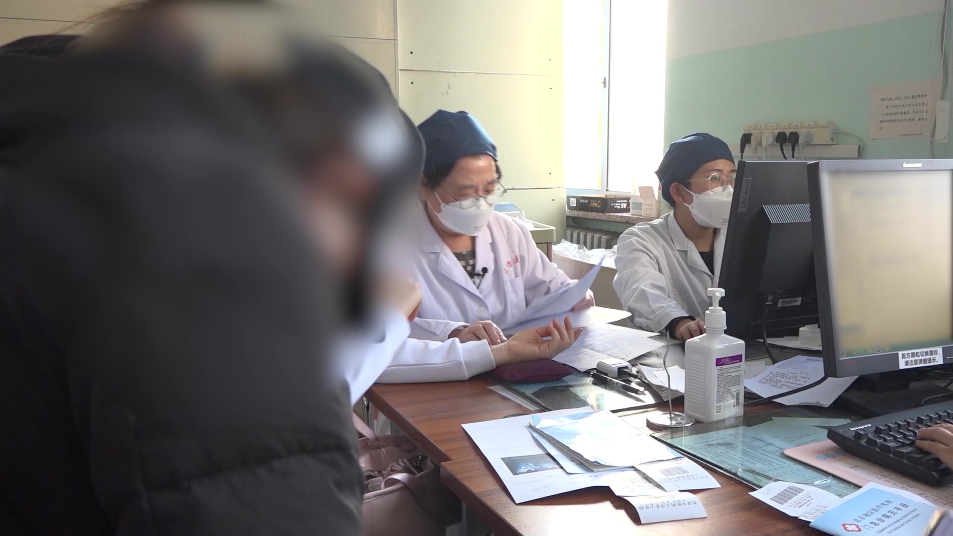 血虚血瘀冲任不固：27岁巧囊术后痛经经多的中西医结合防治
