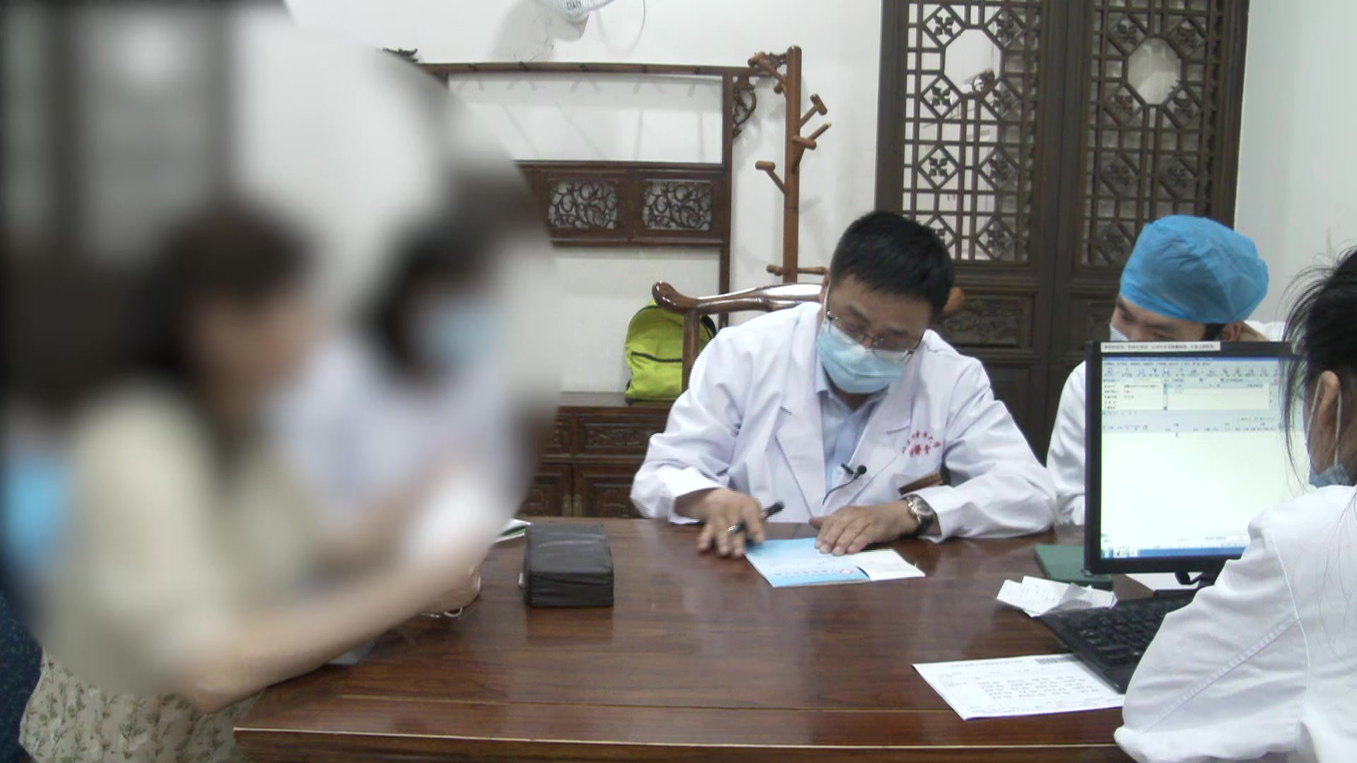 气郁痰凝：42岁女性甲状腺结节伴心烦的情志致病论治