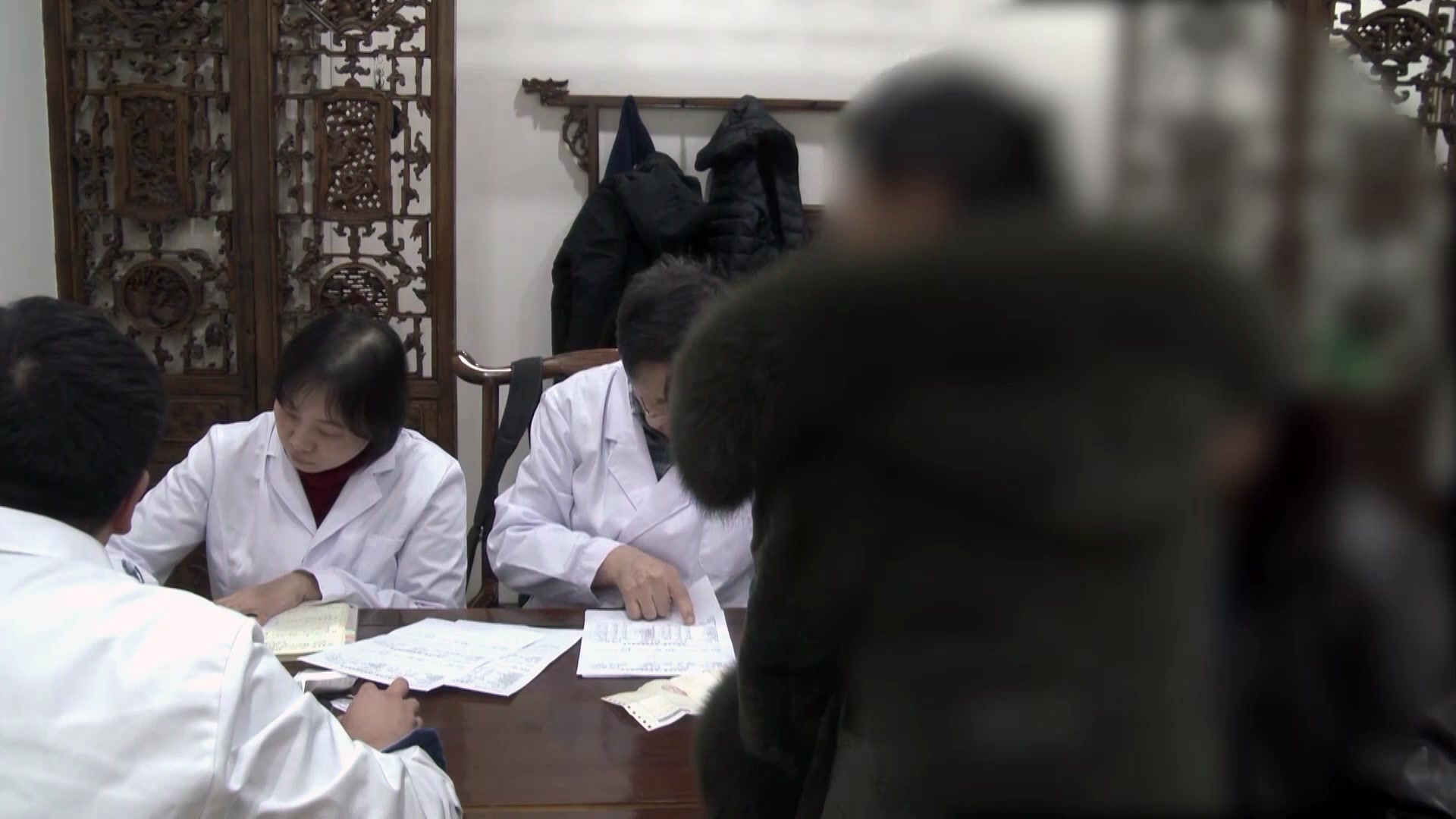 脾肾气虚湿浊内停：47岁糖尿病肾病肌酐急升的益气利水法