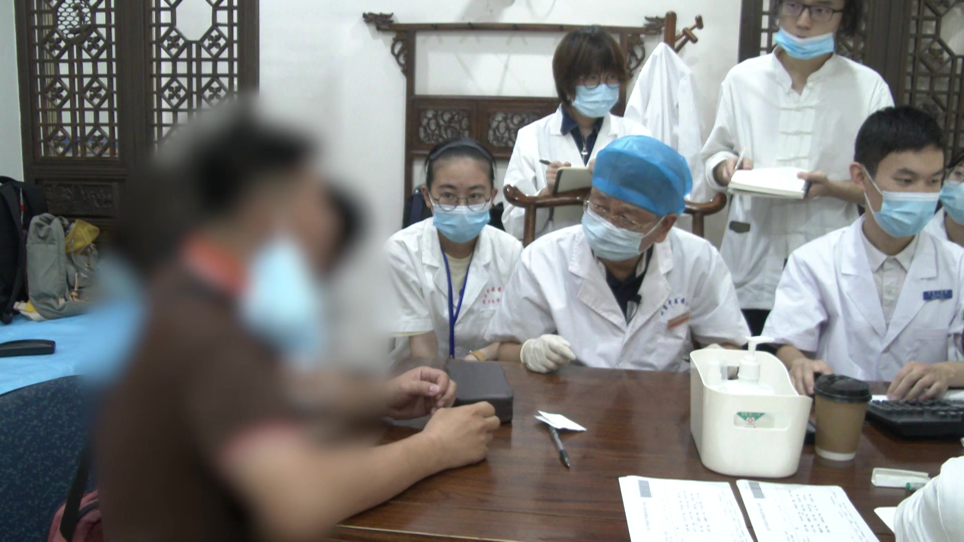 脾胃不和痰湿内扰：36岁男性失眠20年之理气和胃交通心肾法