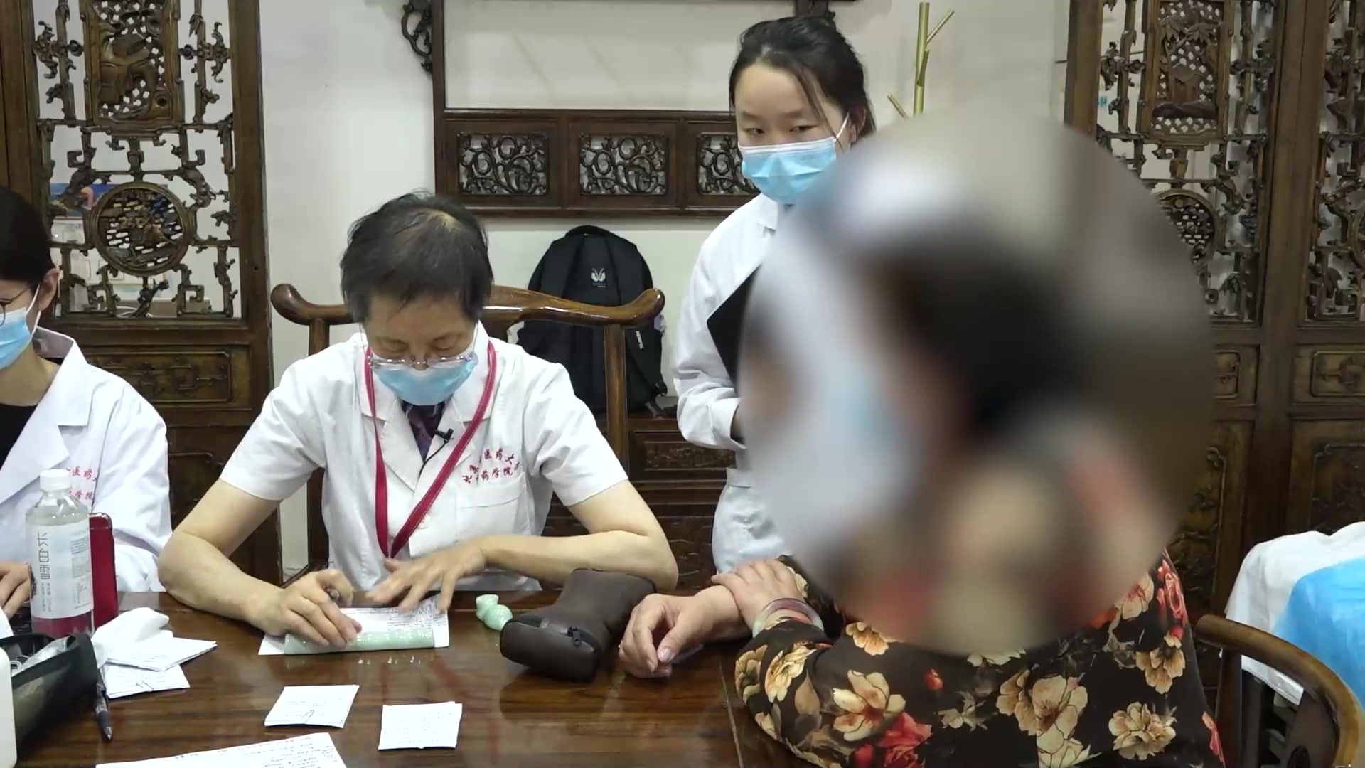 肝郁脾虚肾精不足：61岁女性高血压头痛头晕的疏肝健脾补肾治疗