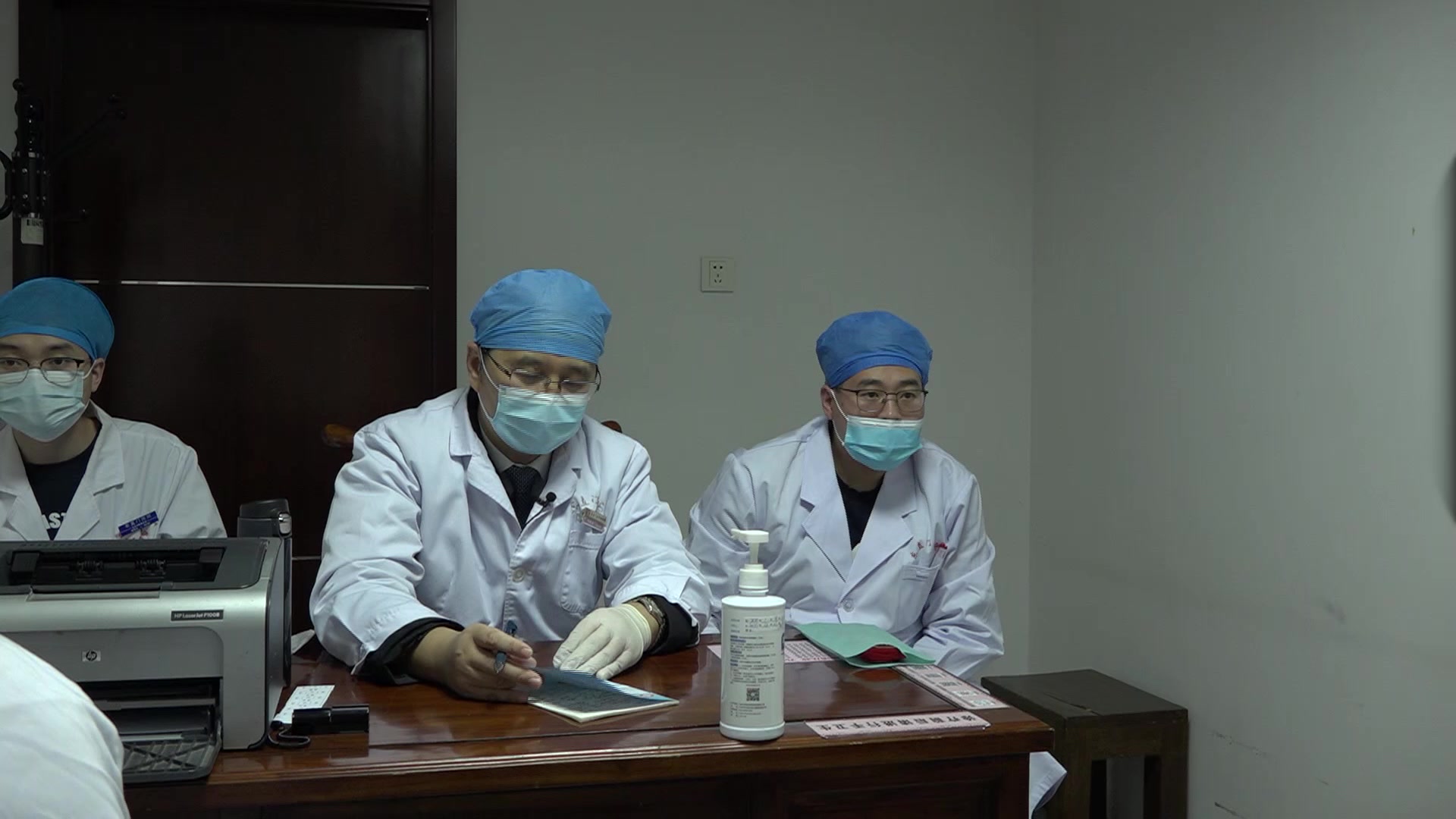 脾肾亏虚湿热留恋：69岁女性反复泌尿系感染的中药维持与停用抗生素