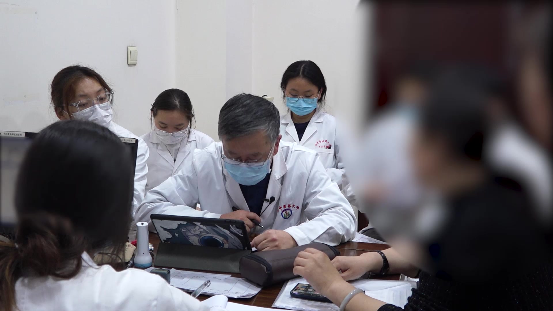 肝郁气滞血瘀：52岁女性视网膜分支静脉阻塞的疏肝理气活血法