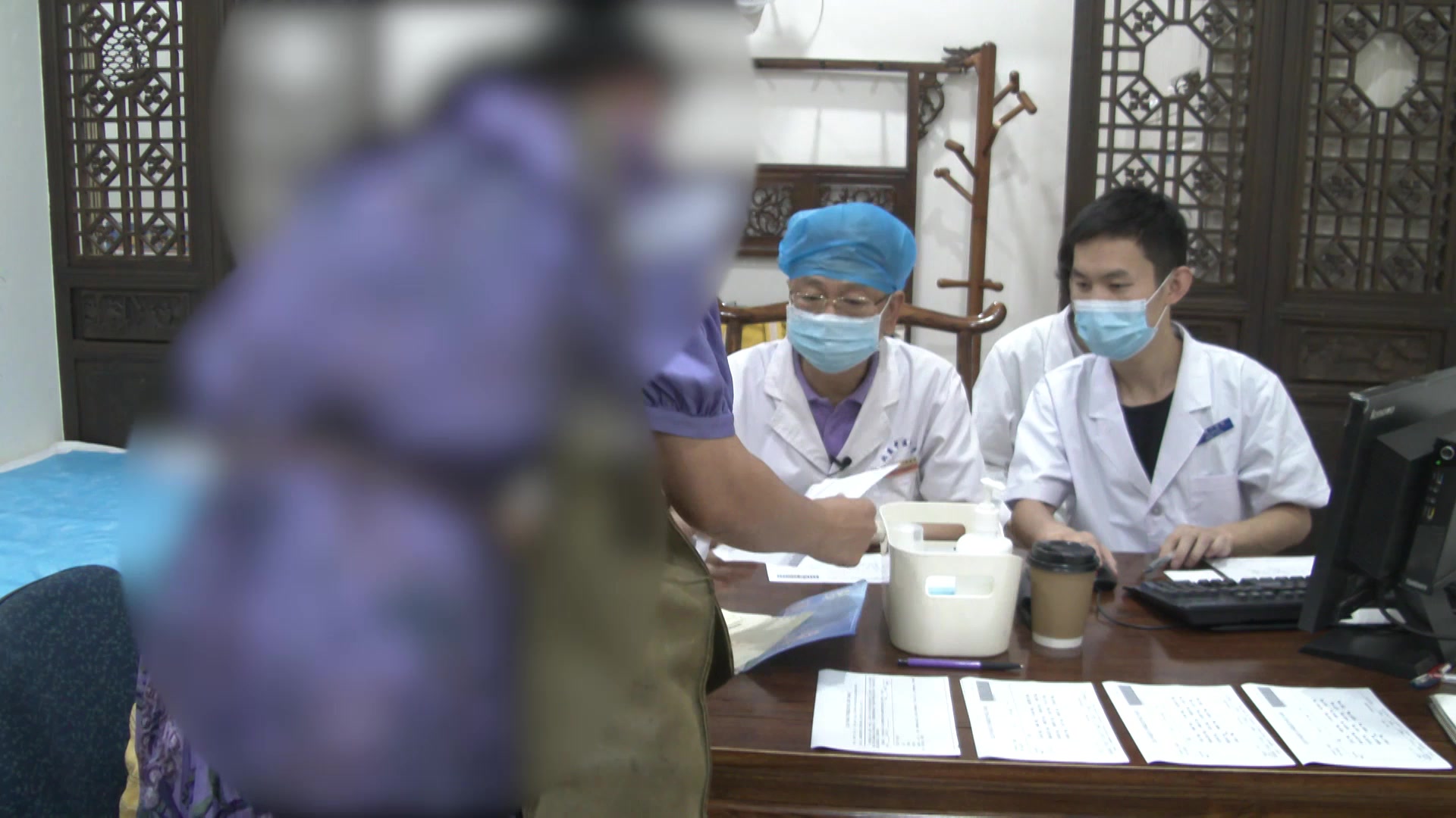 风湿阻络气血瘀滞：16岁女生反复头痛伴痤疮的祛风活血法