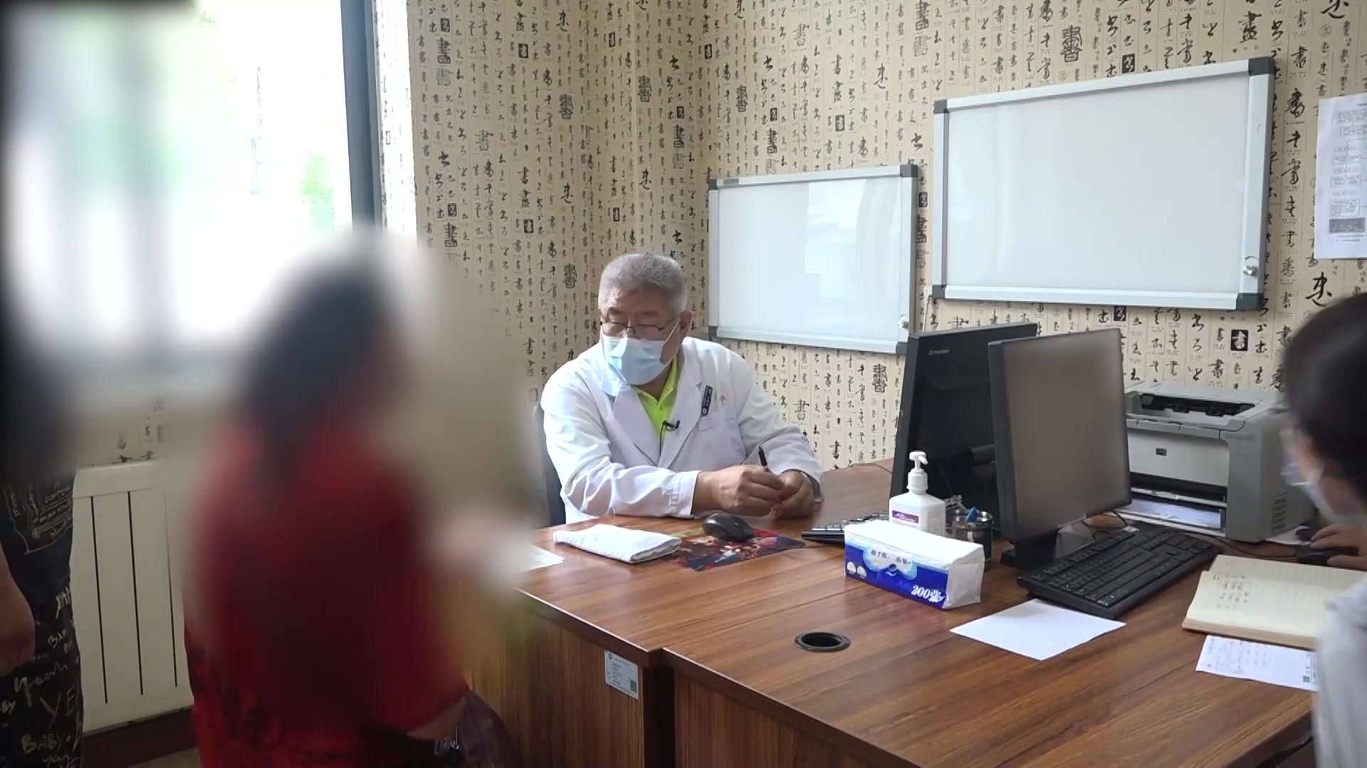 湿热血瘀脏毒：55岁女性腹痛便意频发的肛窦炎诊断与调护