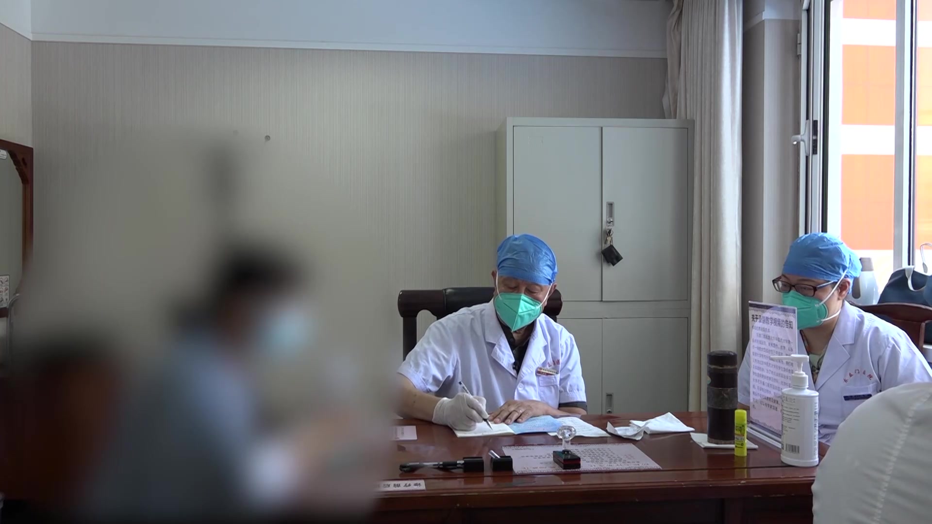 气滞痰凝：52岁女性腹胀伴梅核气的半夏厚朴汤证治