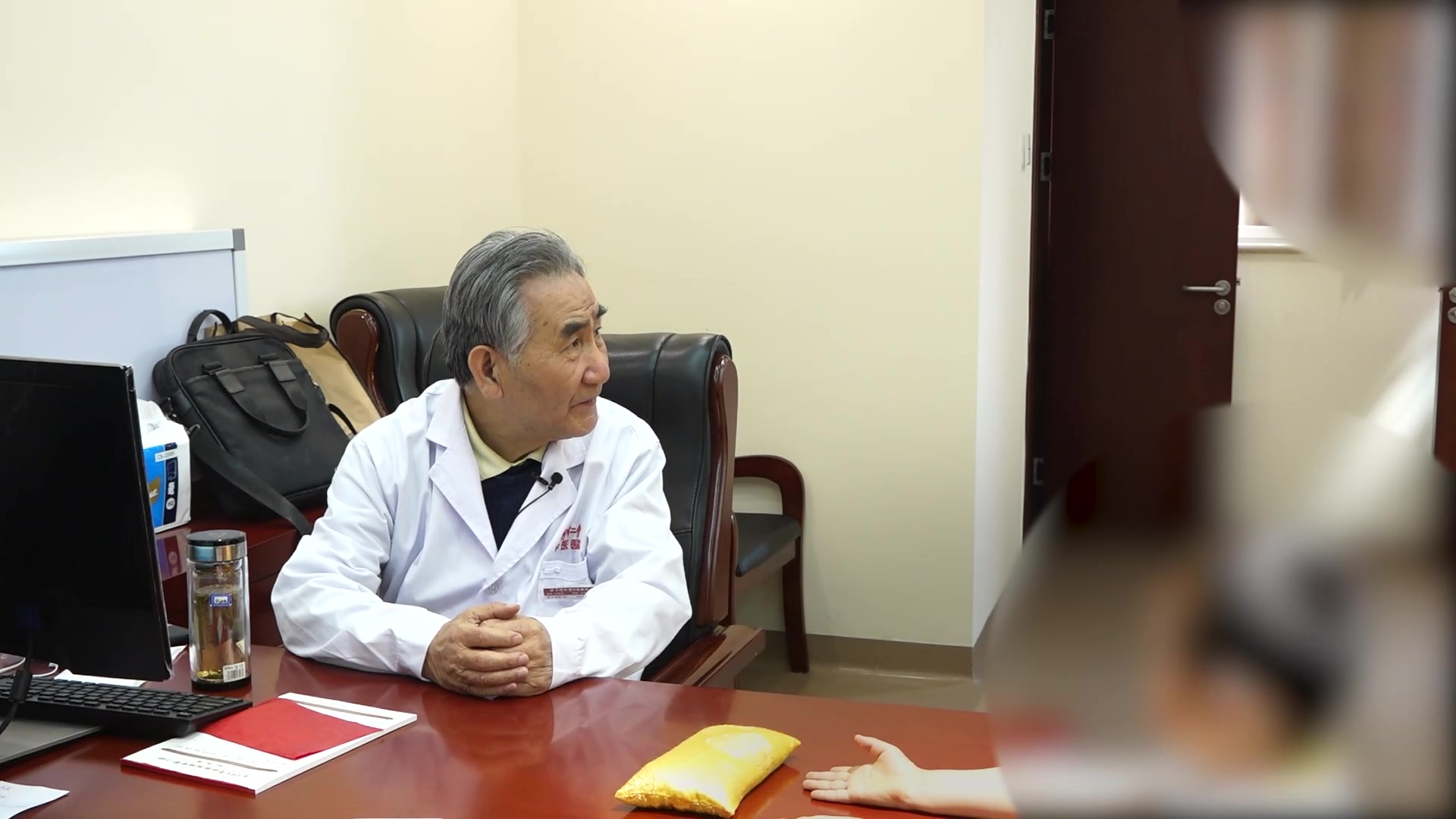 阴虚阳浮肾虚不固：7岁过敏男童遗尿生长迟缓的综合调治