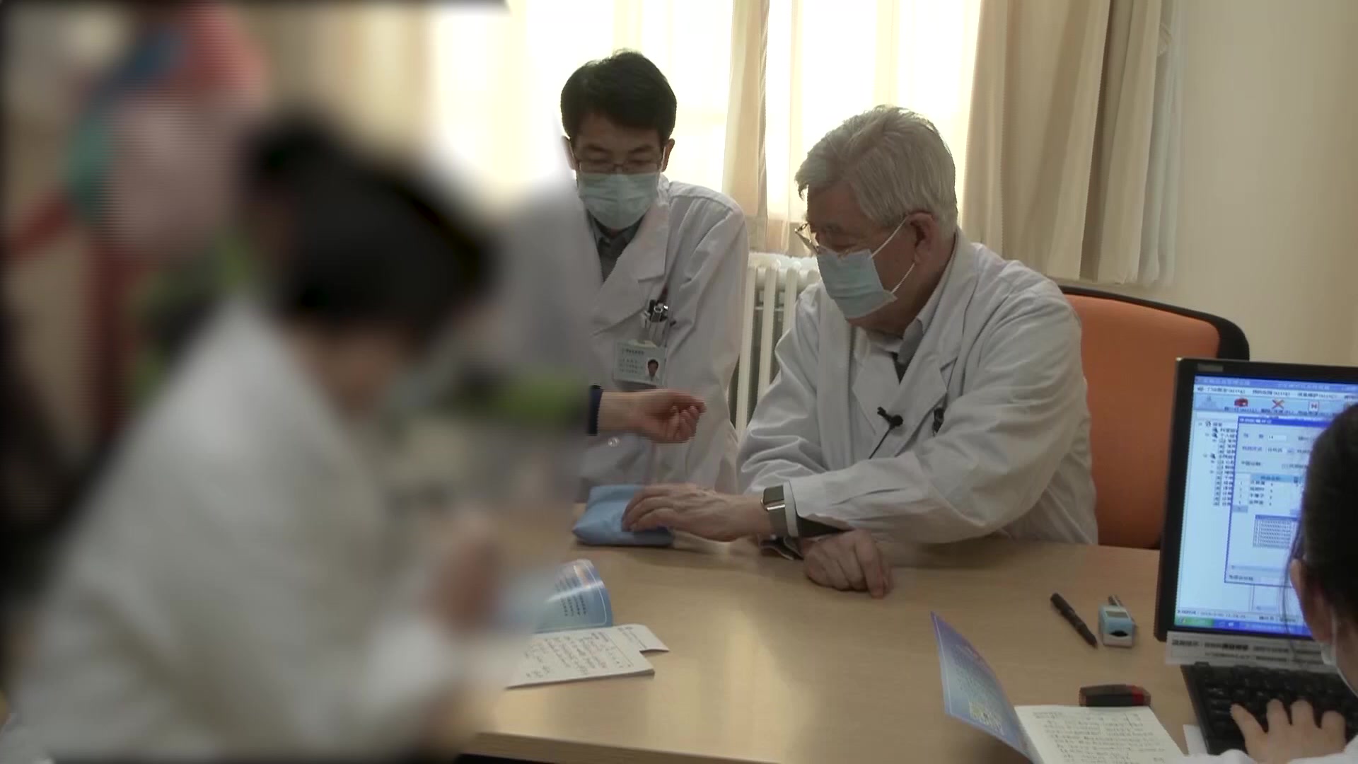 痰热蕴肺肝肺不调：47岁女性过敏性鼻炎秋季发作的疏肝宣肺化痰法