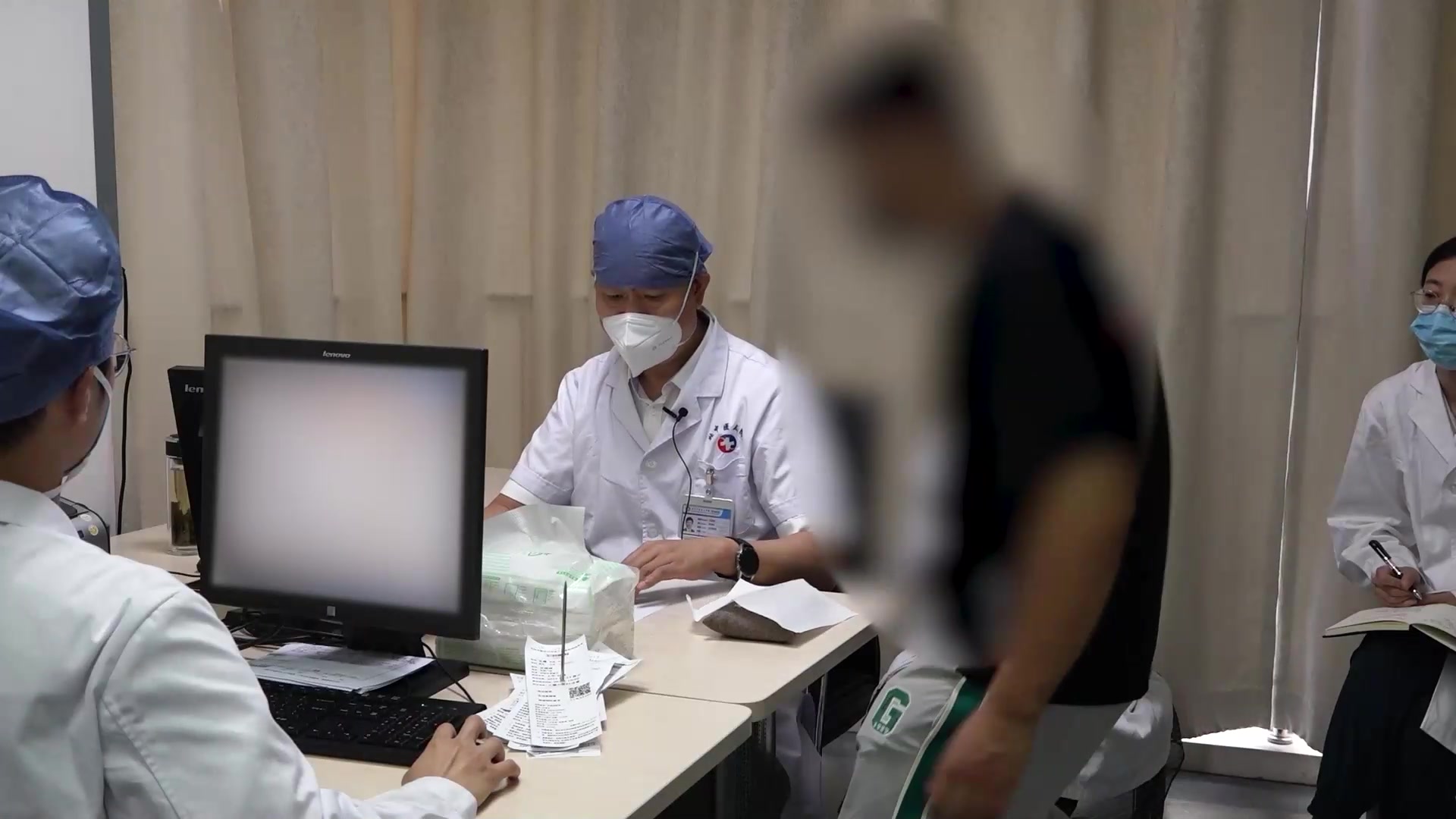痰饮伏肺湿热蕴肤：38岁男性咳嗽伴湿疹的温化清利复诊调方