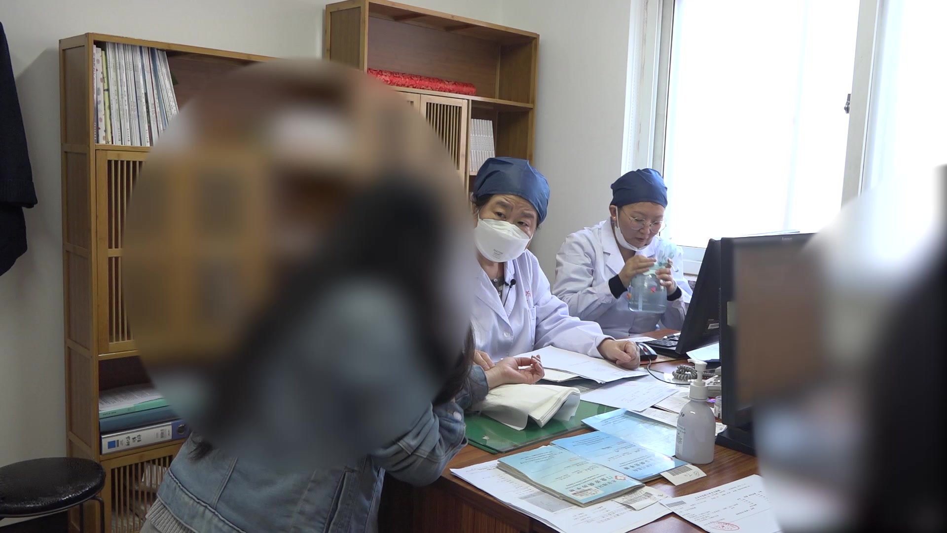 脾肾两虚痰瘀互结：37岁子宫肌瘤患者月经量少伴血丝的补肾散结法