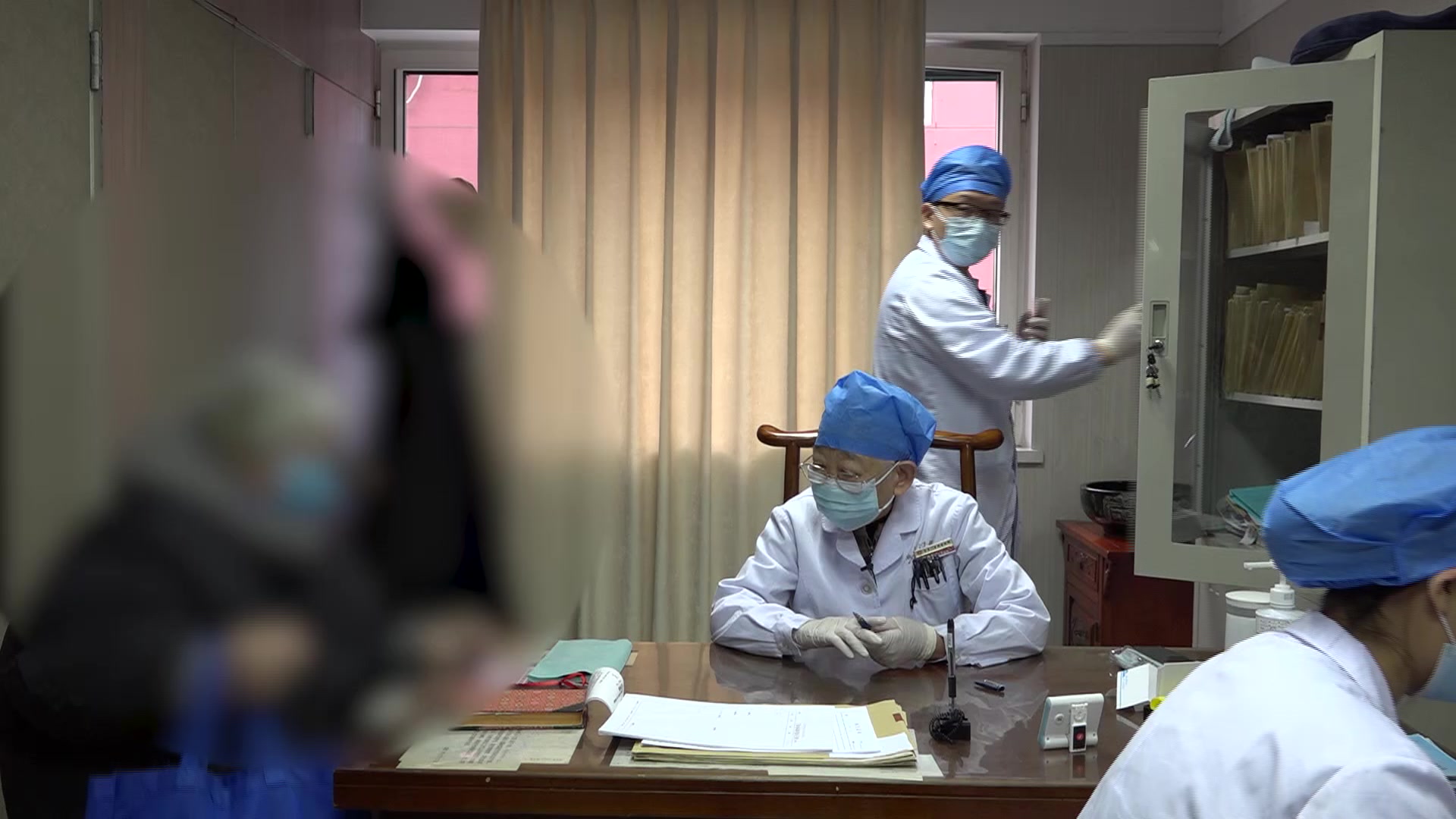 气虚推动无力兼肝阳上扰：86岁老年高血压头晕便秘水肿的补气助运平肝法