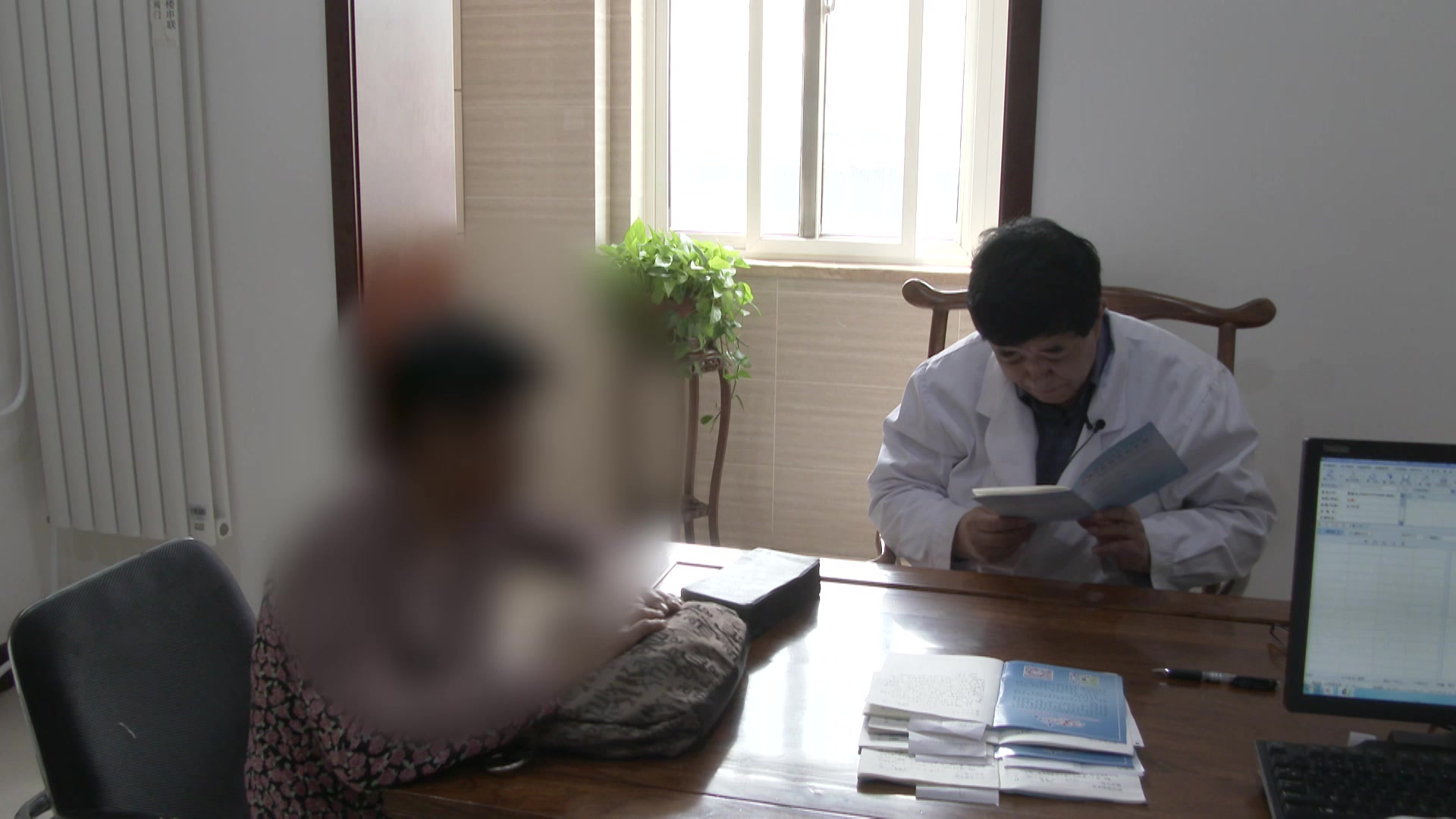肝郁脾虚胃气不降：62岁女性胃痞伴早搏的疏肝和胃治疗
