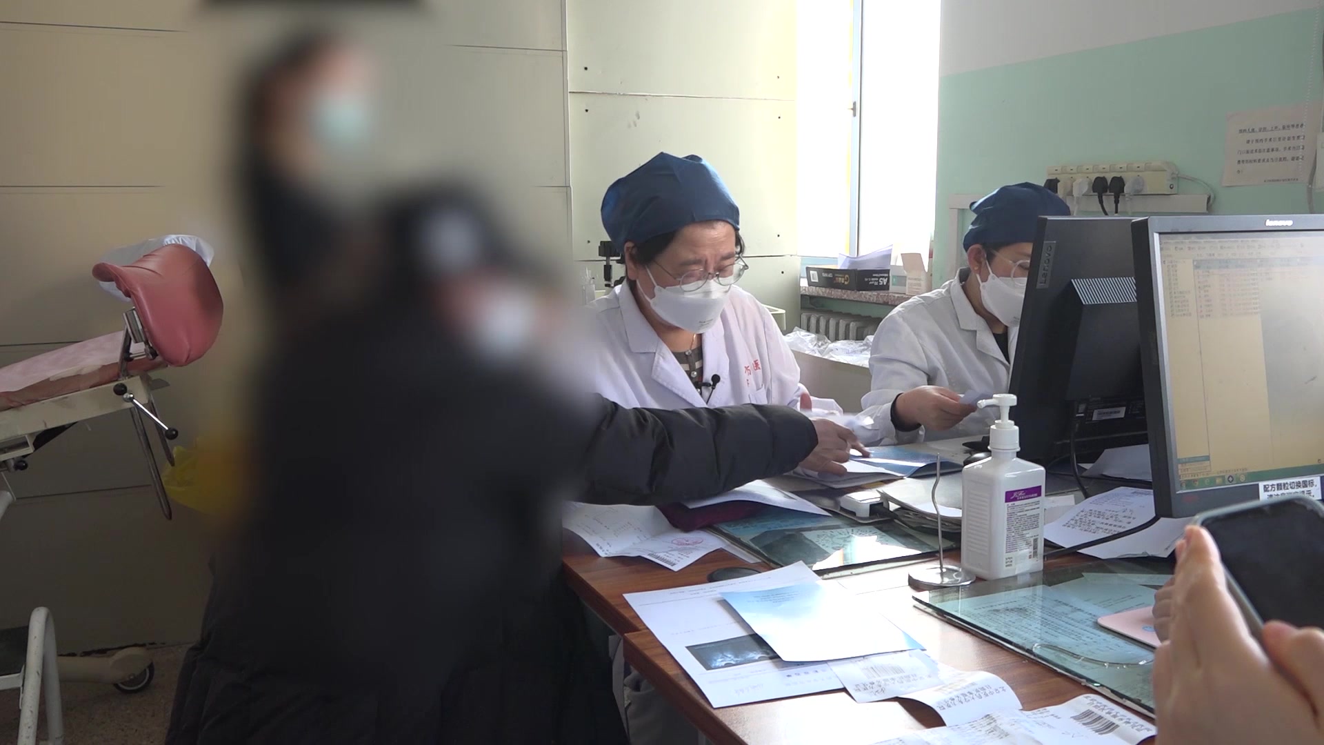 肾虚湿热证：52岁女性宫颈HPV感染伴月经后期的中药坐浴联合干扰素治疗