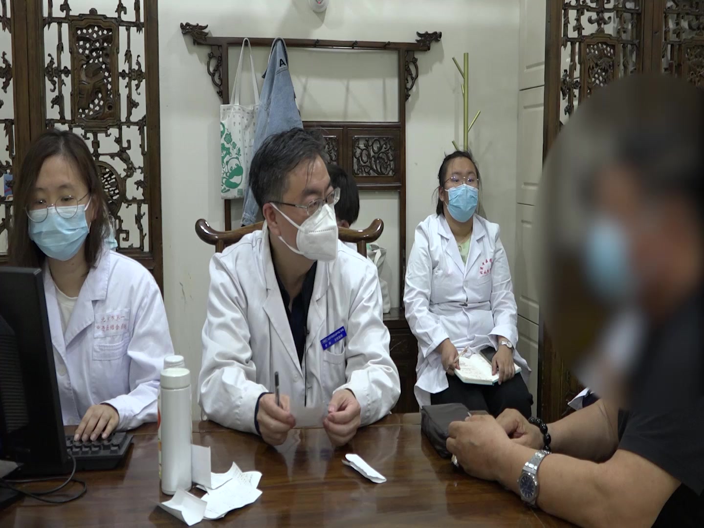 阴虚阳亢：67岁胸痹患者身热多汗的养阴平肝调治法