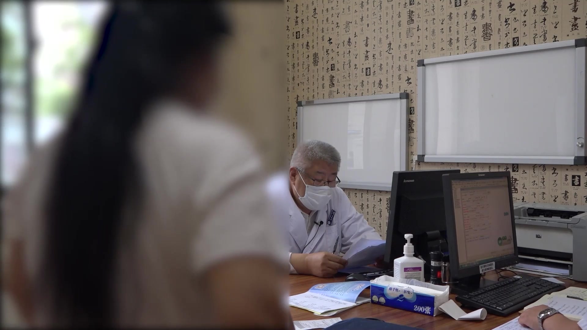 寒湿蕴结肠络瘀滞：24岁结肠息肉患者腹痛腹泻的温通散结法