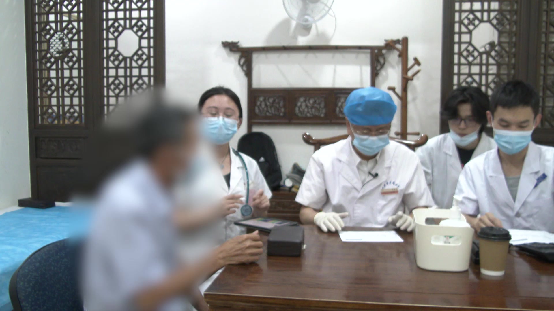 肝郁脾虚湿阻阳遏：58岁男性泄泻失眠30余年的升阳祛湿法