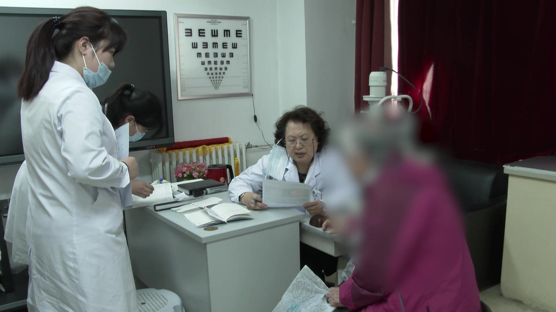 肝肾不足：81岁高度近视黄斑变性患者滋补肝肾法