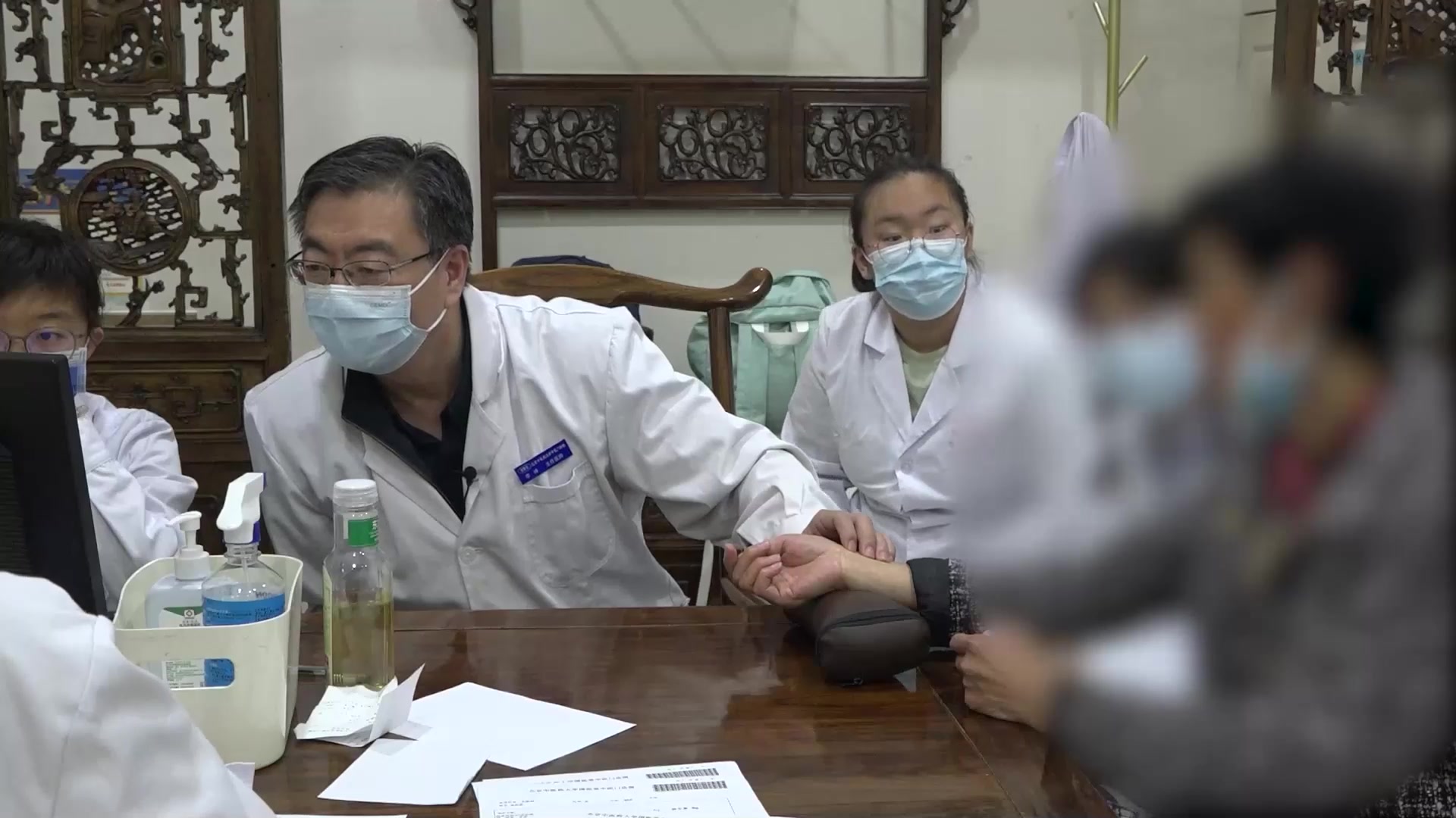 脾胃虚弱肾阳虚：57岁女性失眠消瘦的健脾温阳轻剂调治