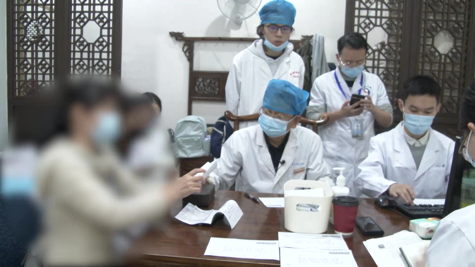 脾胃虚弱气滞血瘀：45岁女性胃痛难愈伴失眠的健脾活血法