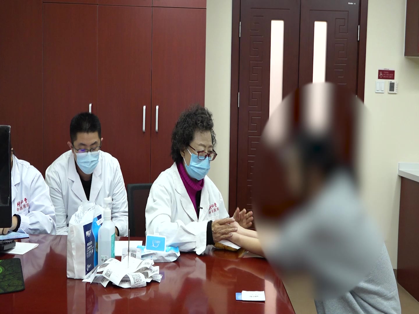 肝脾不调寒湿中阻：31岁女性疲乏呕吐月经推迟的疏肝和胃法