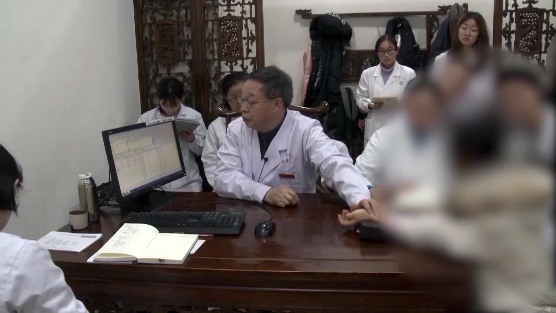 肾气不固膀胱虚寒：31岁肾病综合征激素减量后疲劳夜尿频的温肾固涩法