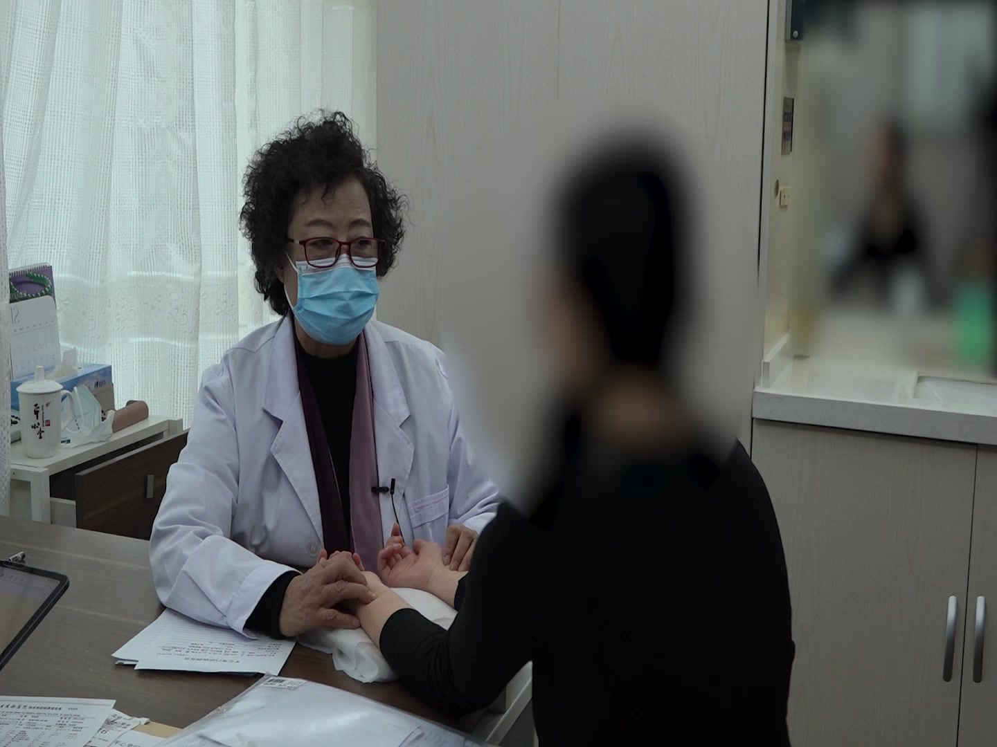 脾肾两虚痰浊内阻：34岁女性肾病综合征肌酐升高的通腑降浊法