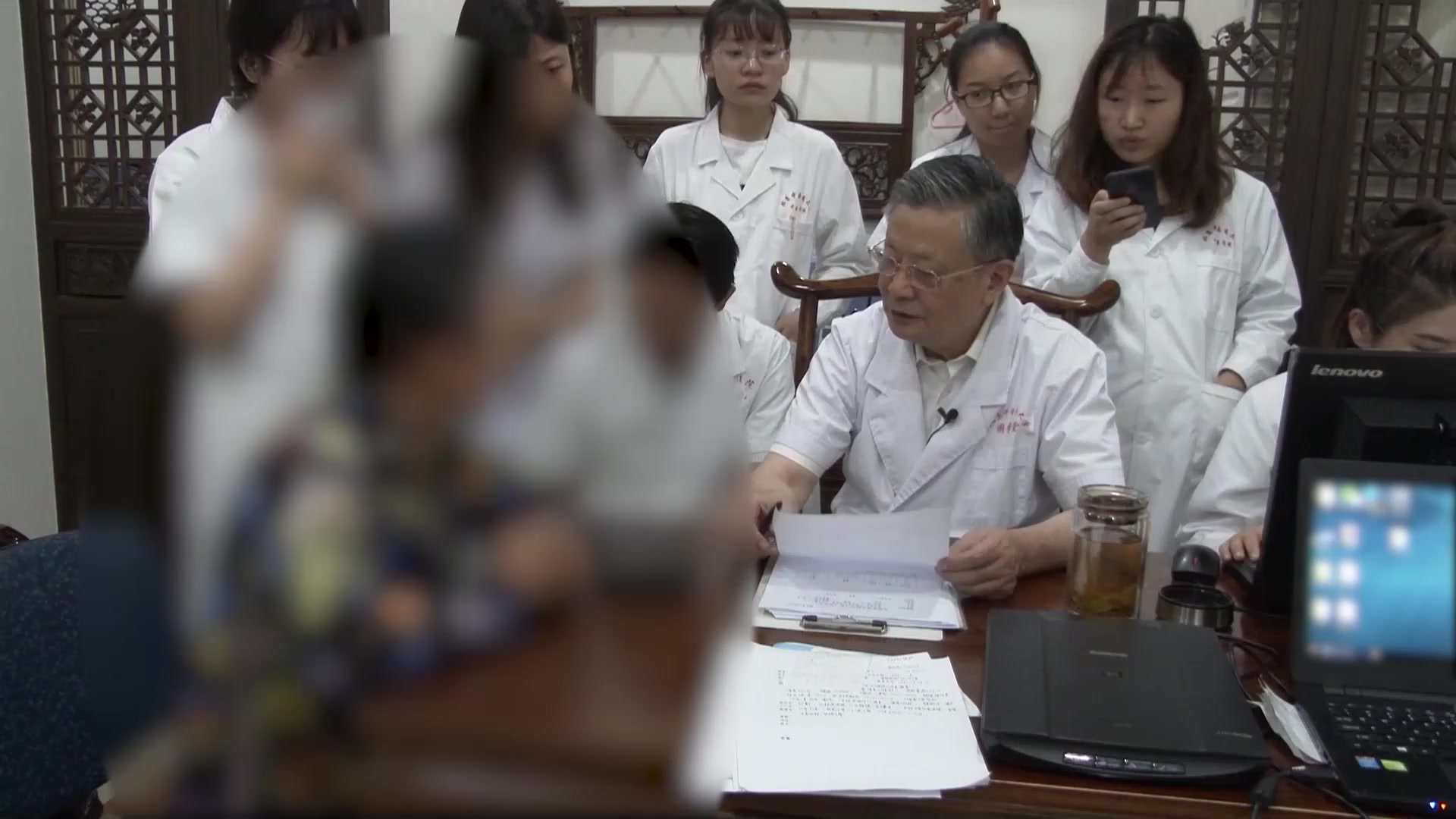 肾阳亏虚寒凝经脉：61岁女性畏寒腰冷手痹的温阳扶正法