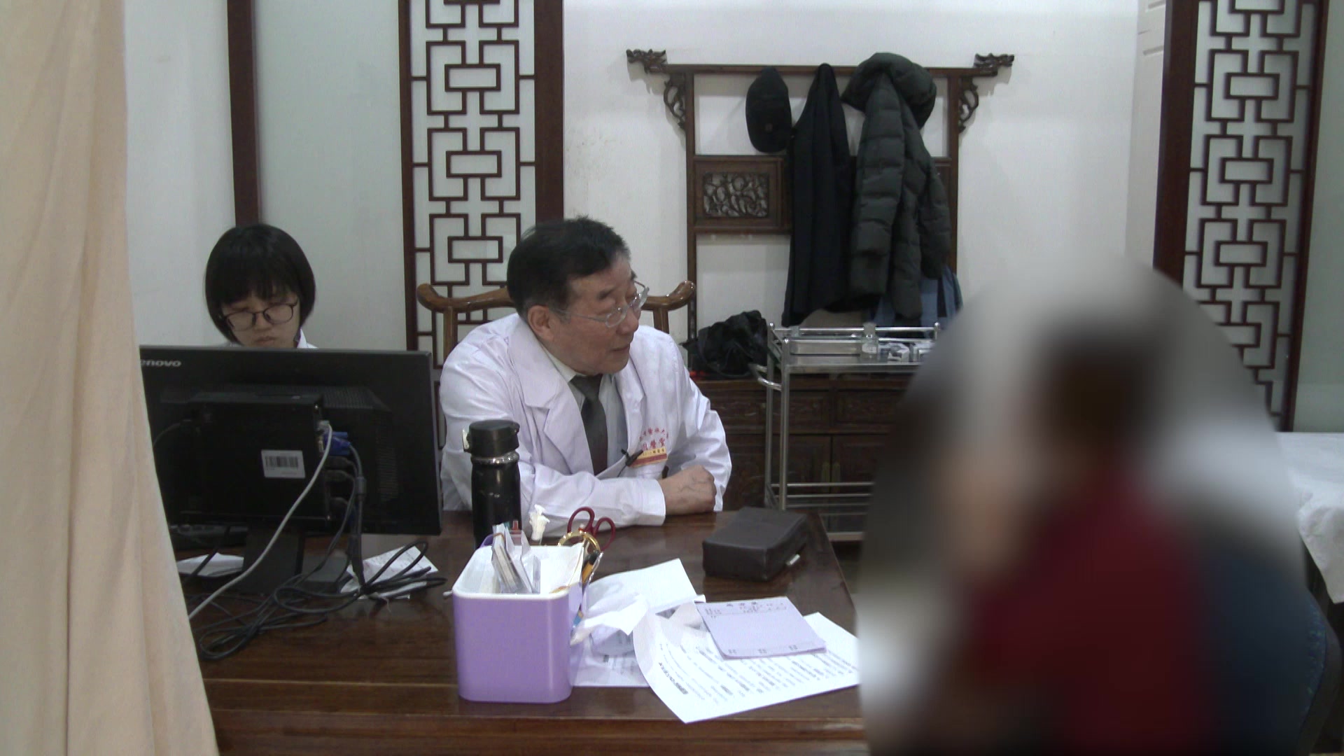 心火扰神脾虚湿盛：51岁女性面痛转移耳前耳内的清火利湿法