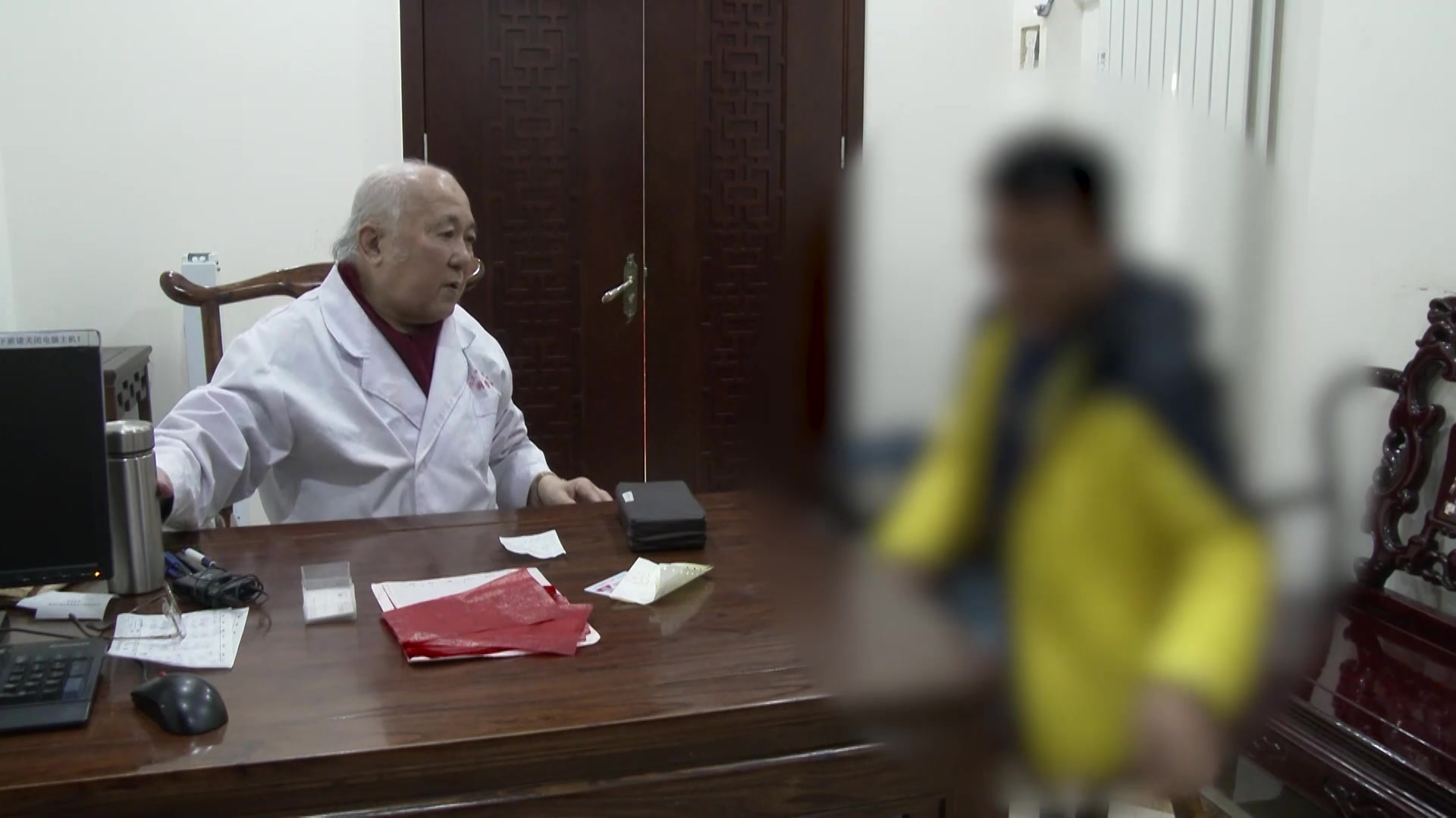 气阴两虚虚热内扰：33岁男性乏力困倦伴口渴汗多的益气养阴法