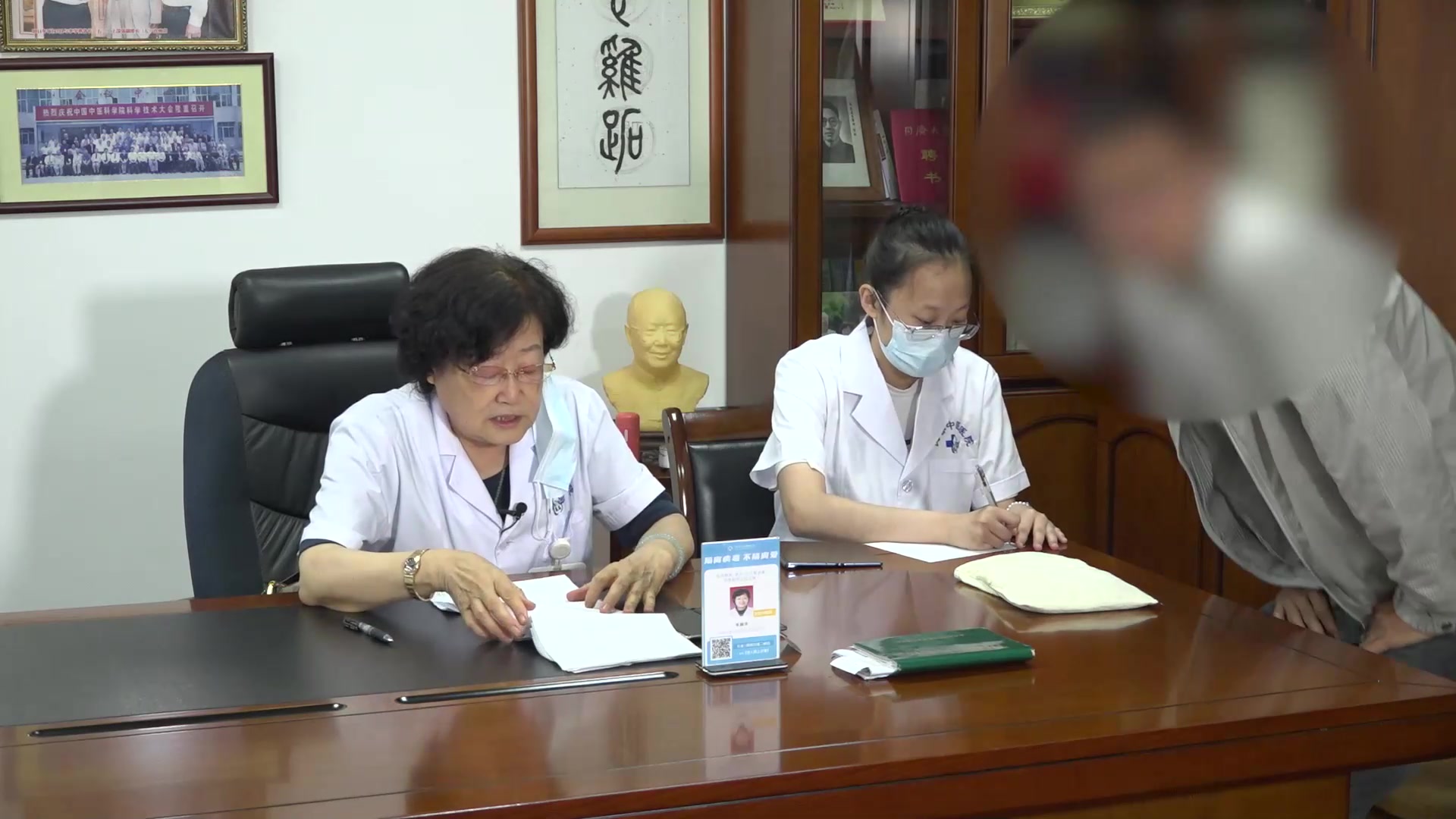 肝郁脾虚湿滞：32岁男性慢性结肠炎便秘伴腹胀的疏肝运中法