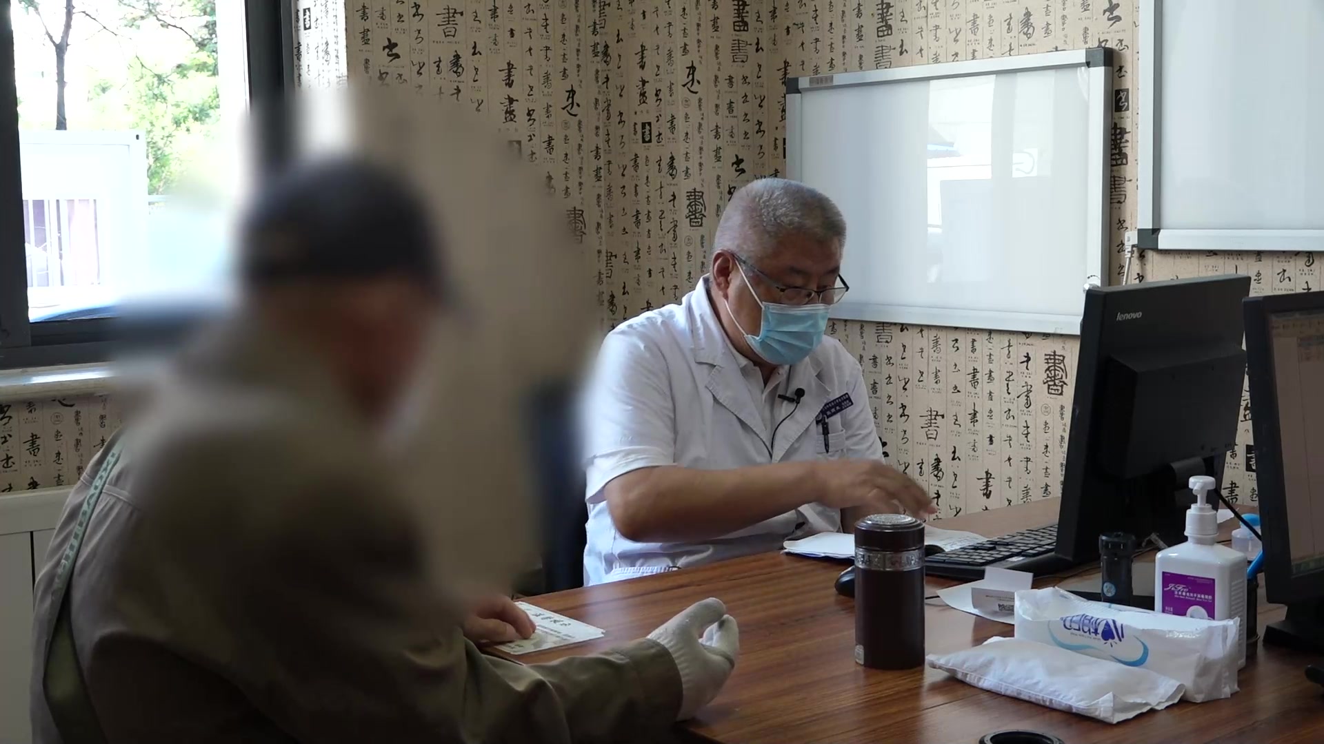 寒湿蕴结肠络瘀滞：67岁男性溃结便次频数量少之温化通络散结法